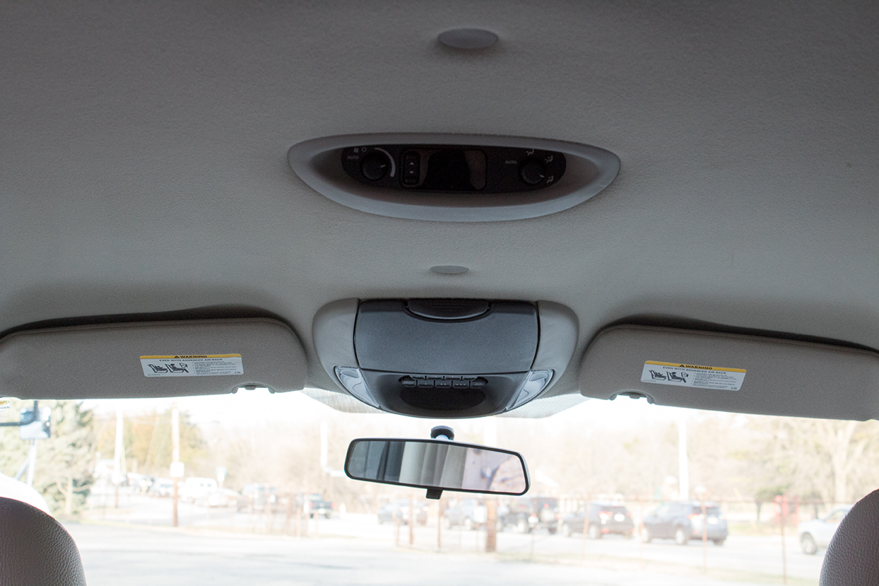 2005 Chrysler Town and Country Touring Minivan