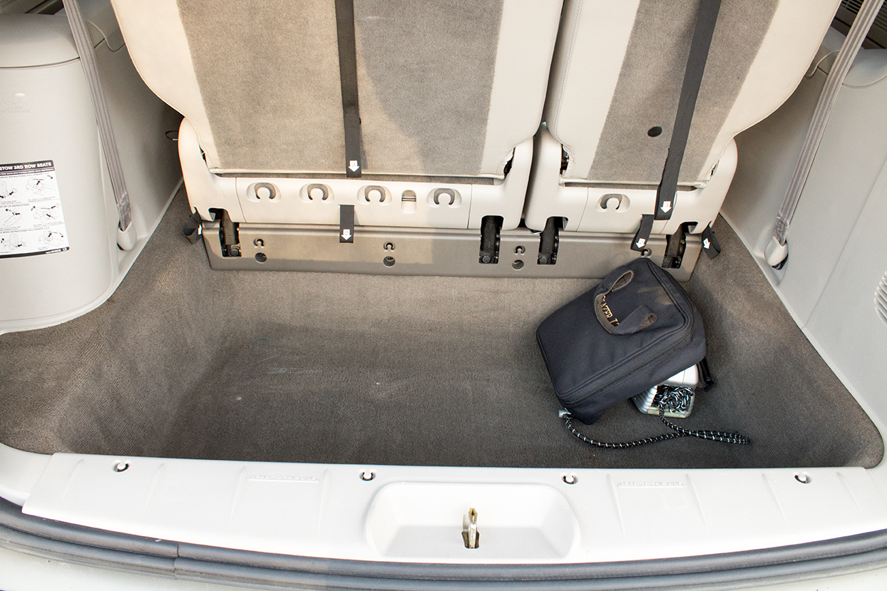 2005 Chrysler Town and Country Touring Minivan