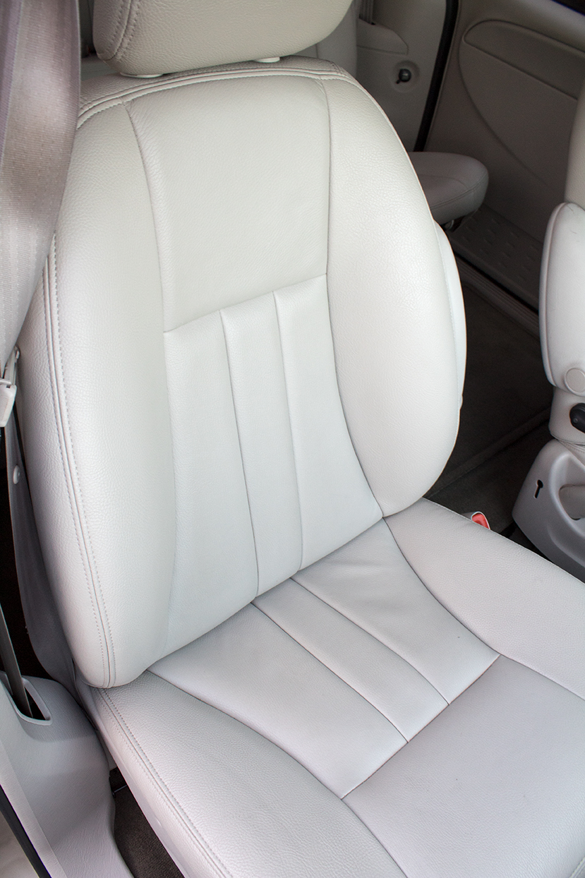 2005 Chrysler Town and Country Touring Minivan