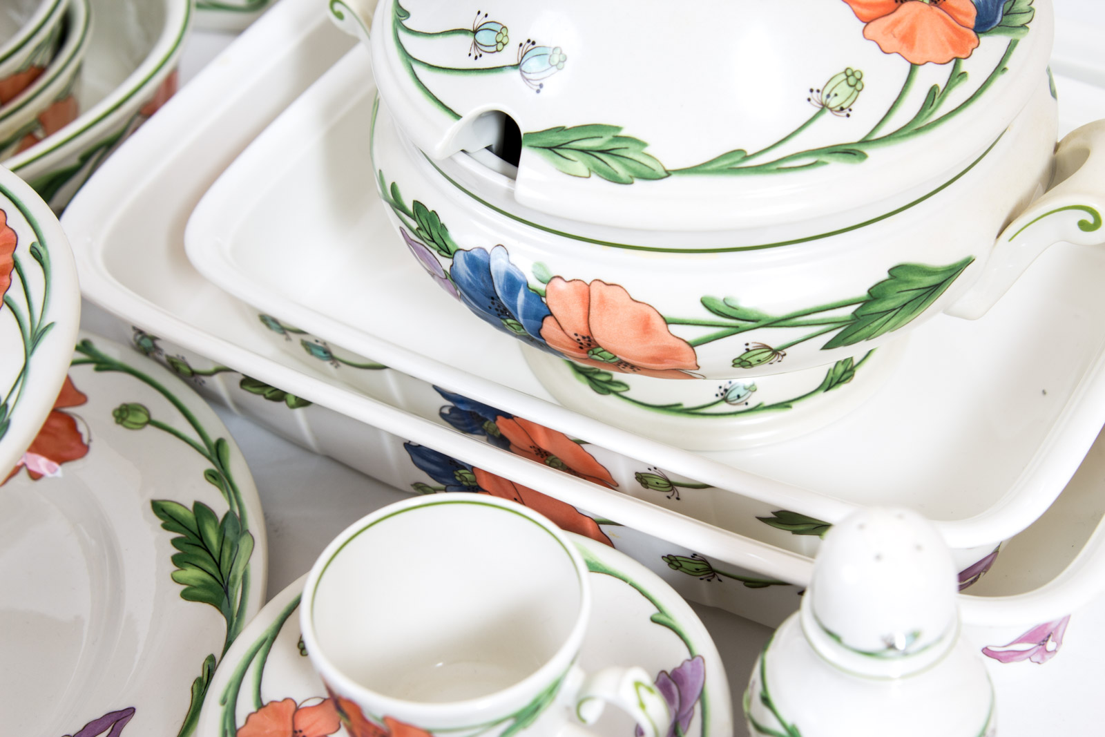 Villeroy & Boch 'Amapola' Tableware
