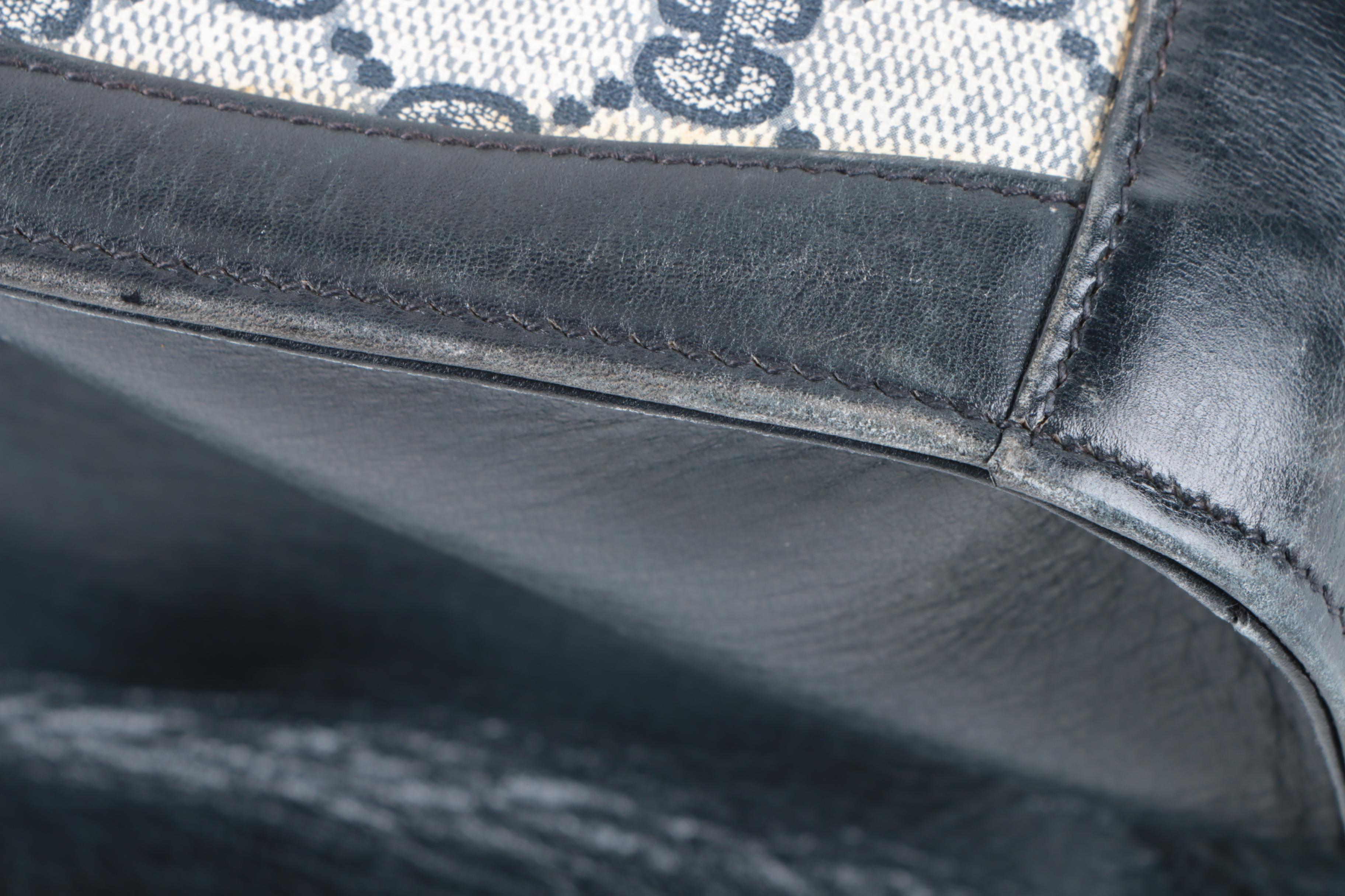 Vintage Gucci GG Supreme Canvas Bag