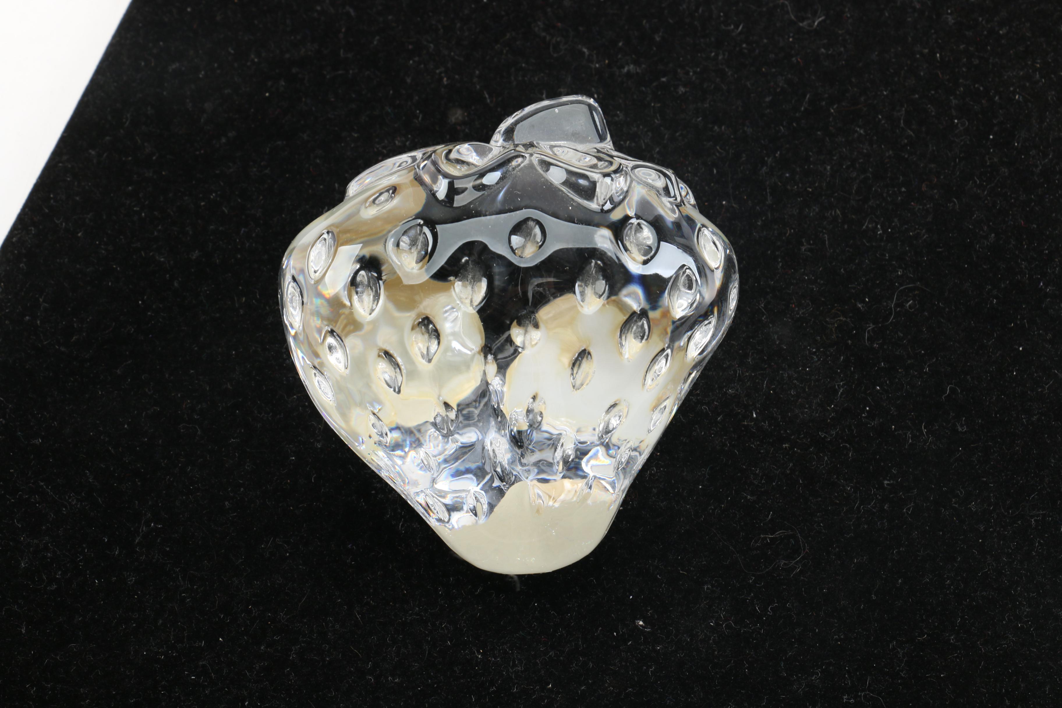 Murano Seguso Style Ash Receiver with Crystal Strawberry