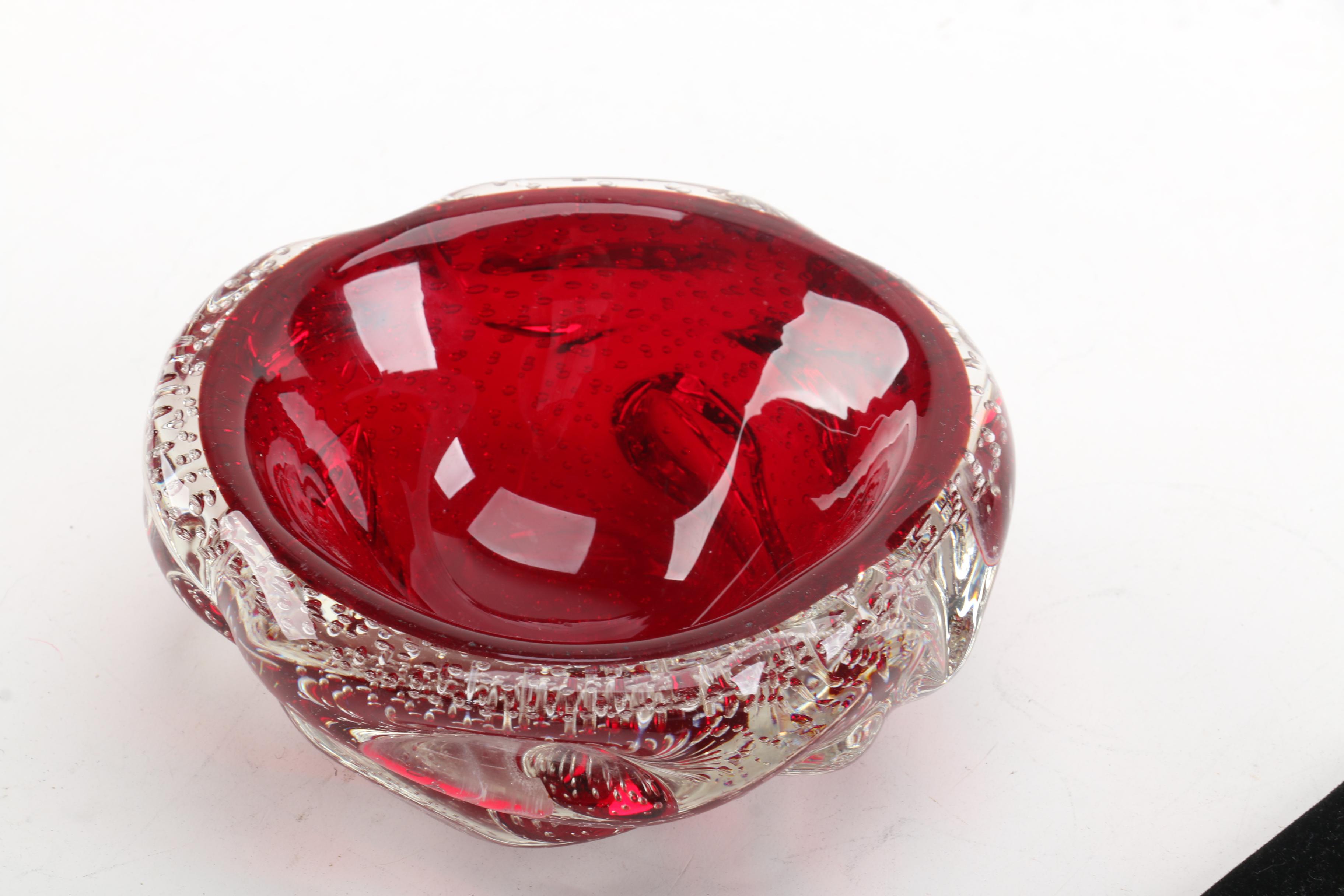 Murano Seguso Style Ash Receiver with Crystal Strawberry