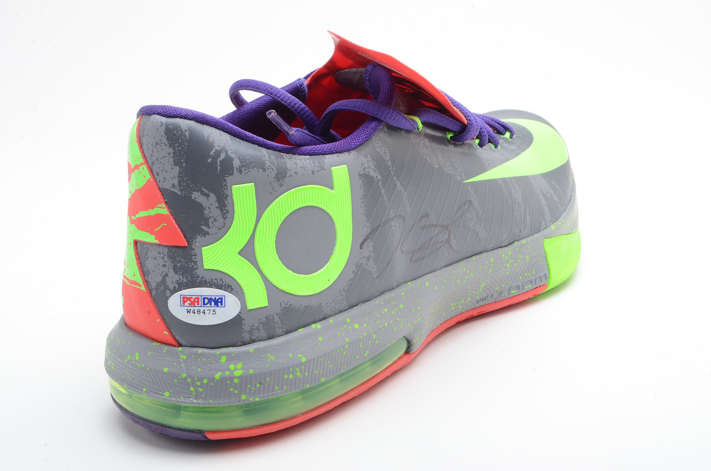 Kevin Durant Signed Nike Shoe  COA