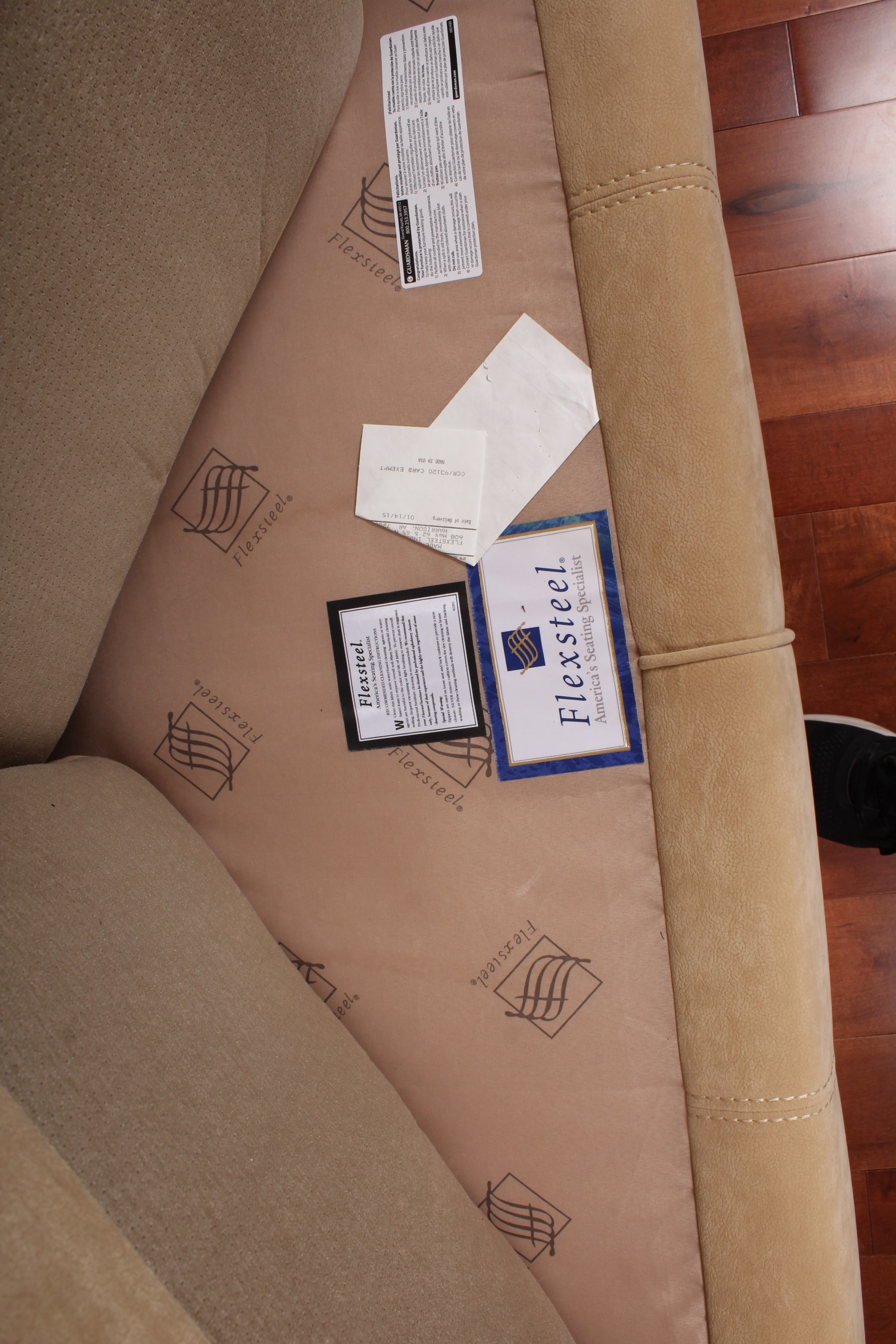 Flexsteel "Dana Collection" Loveseat