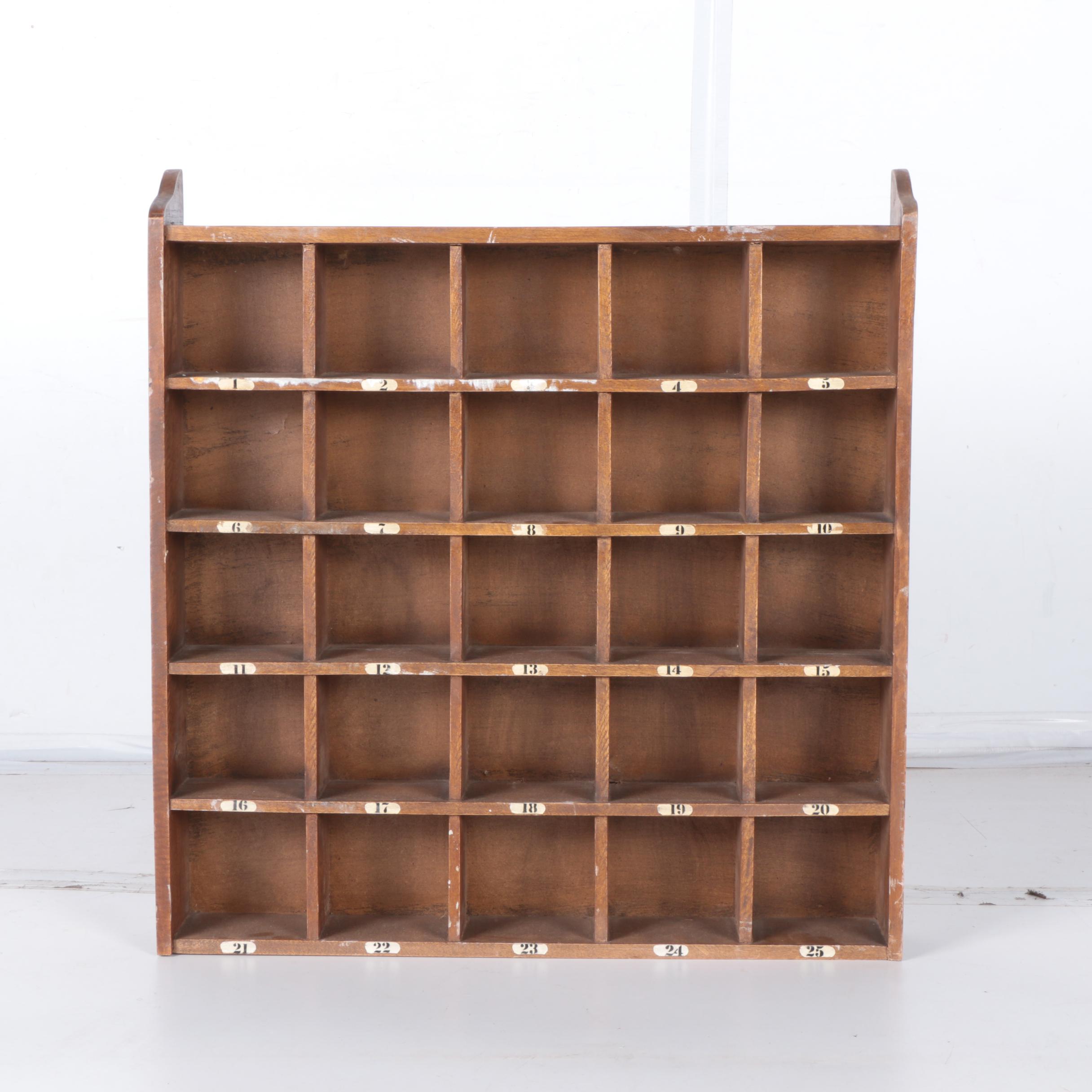 Organizer Shelving Unit