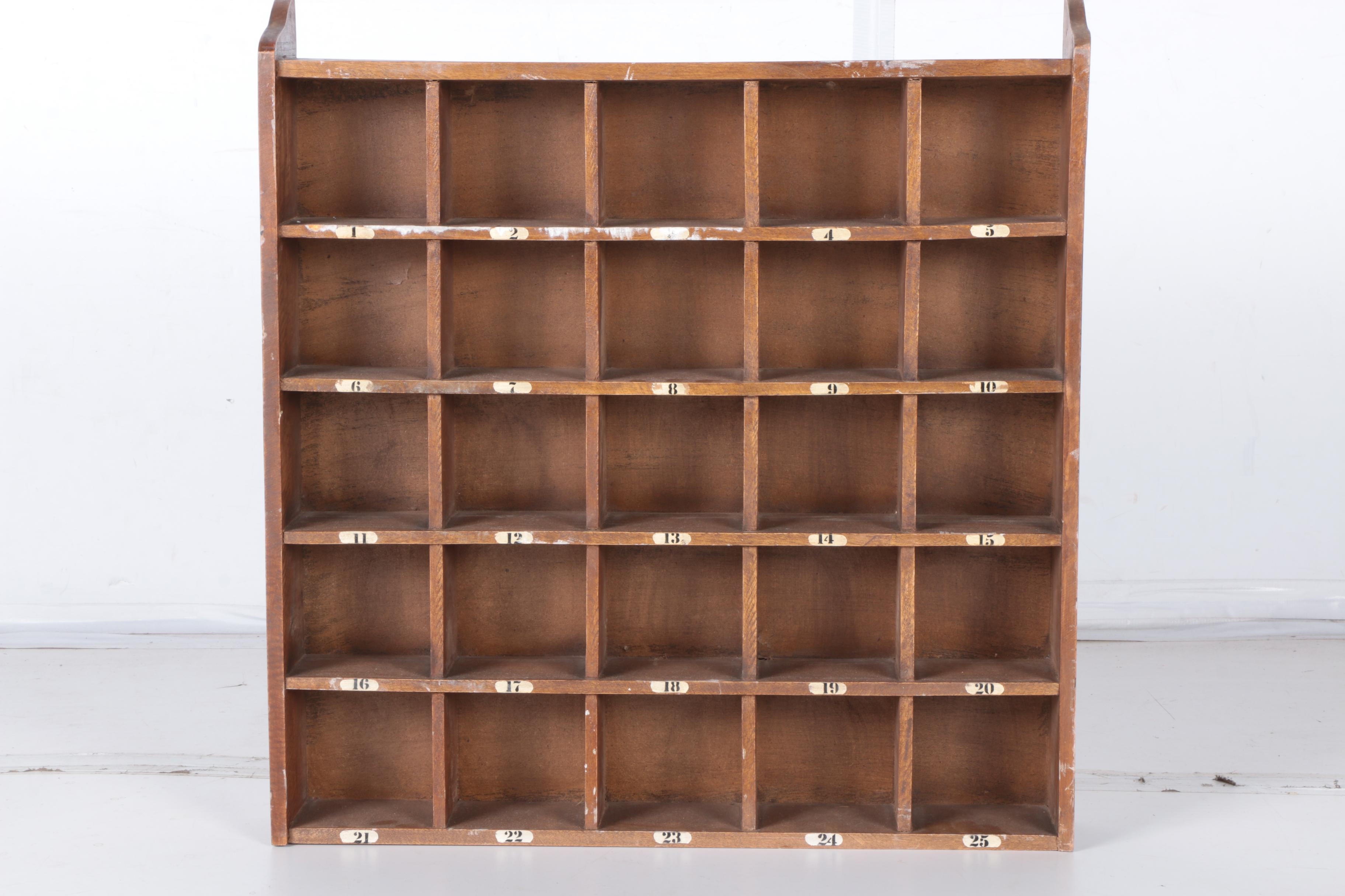 Organizer Shelving Unit