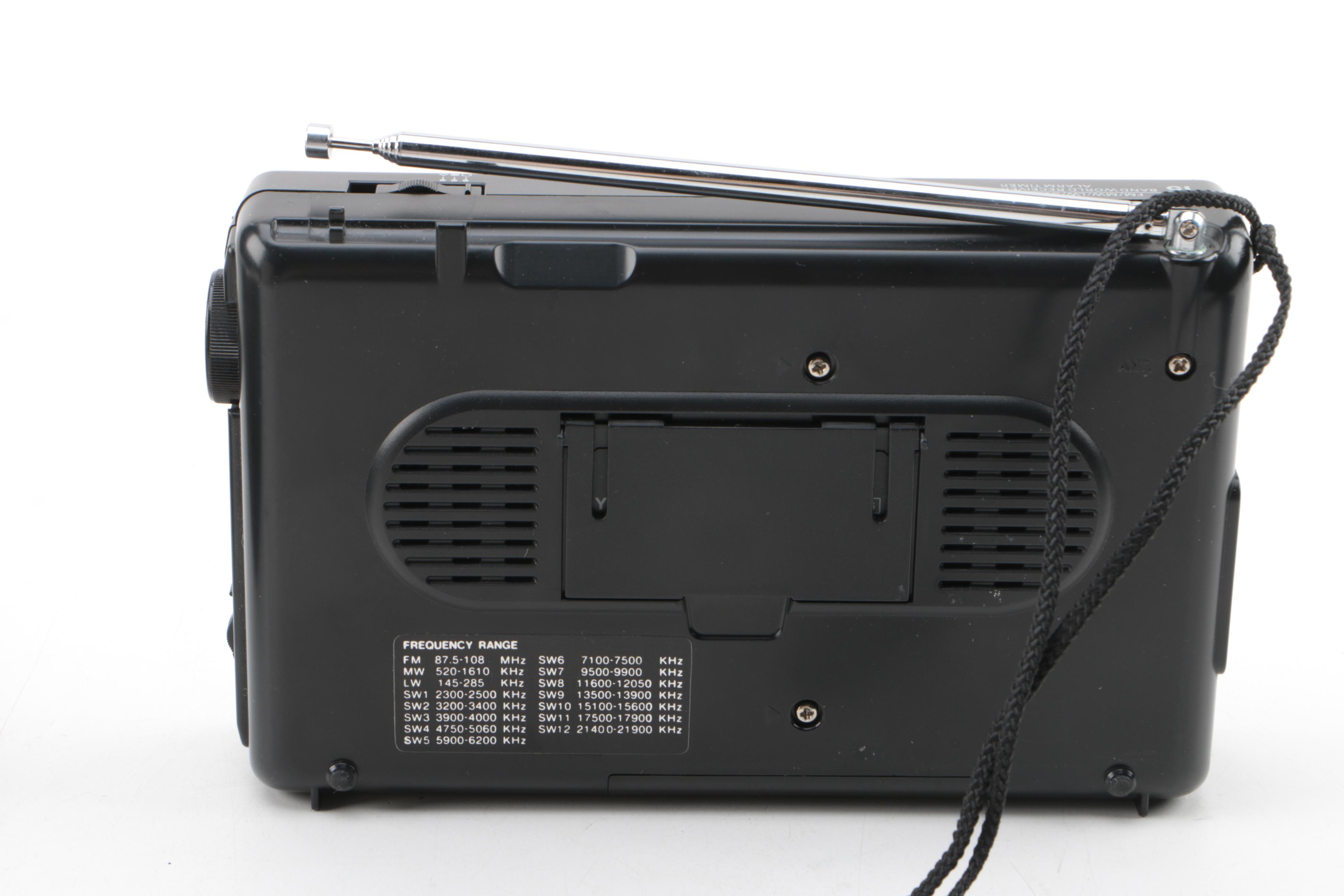 Grundig Yacht Boy 206 FM Radio