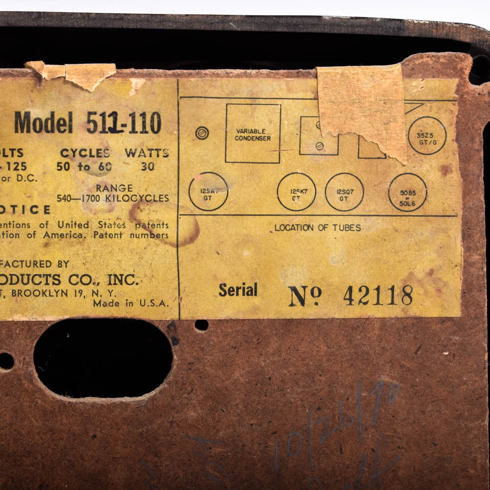 Vintage 1940s Air King "Prince" Radio with Bakelite Housing