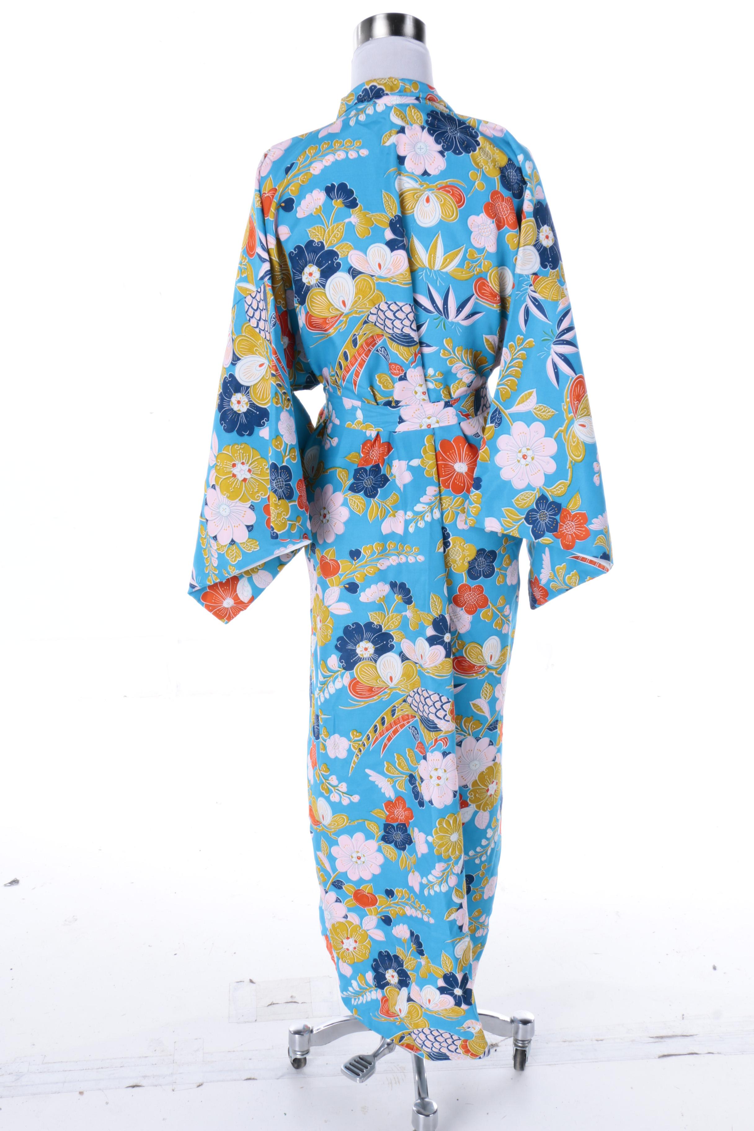 Vintage Japanese Kimono Style Robe