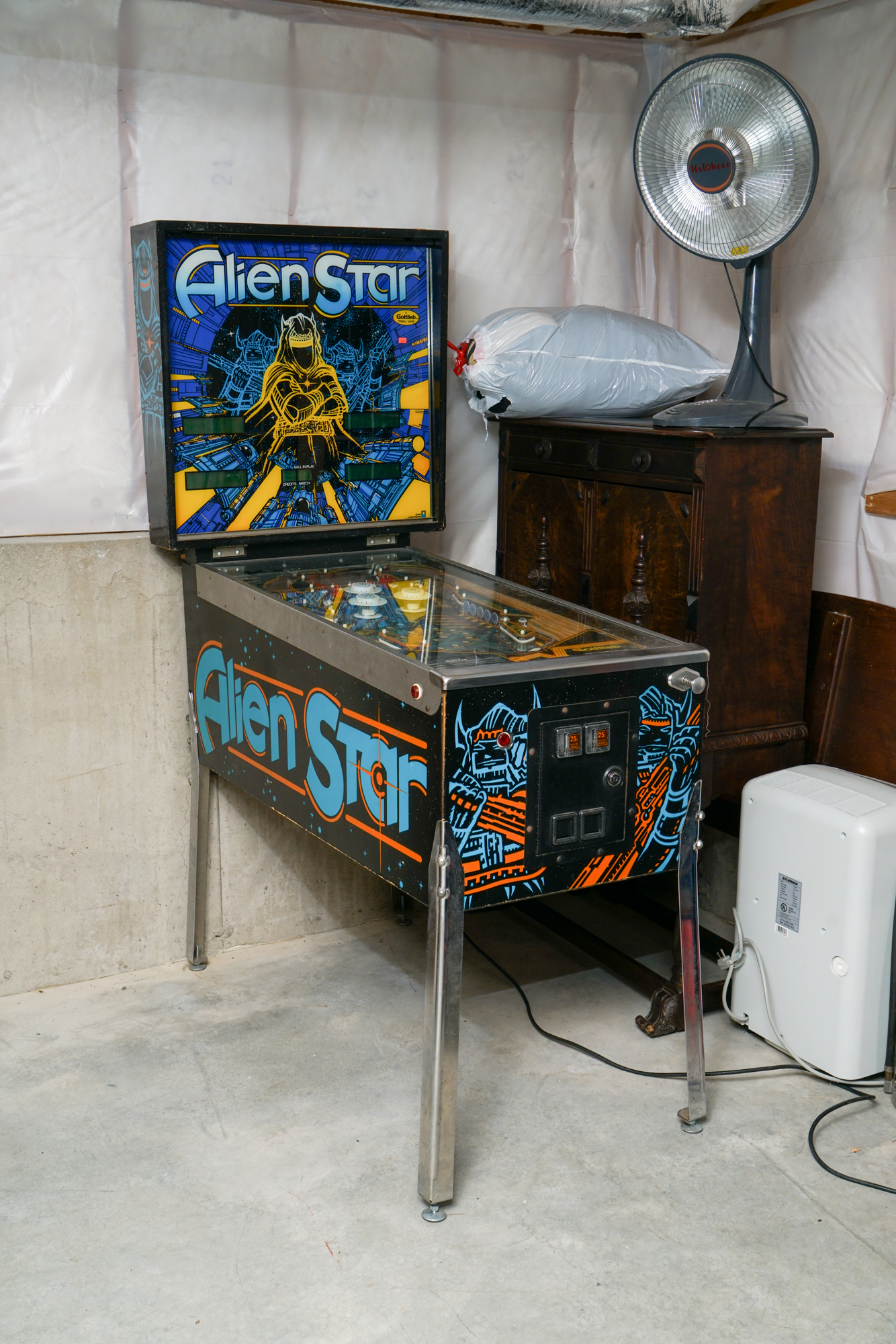 1984 Gottlieb "Alien Star" Pinball Machine