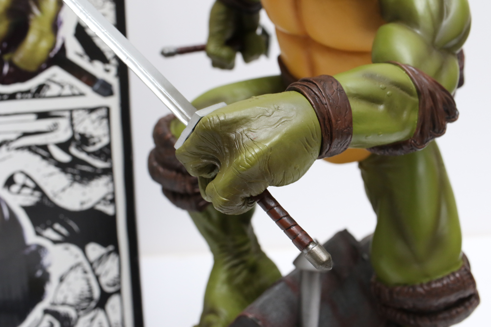 Slideshow Teenage Mutant Ninja Turtles "Leonardo" Action Figure