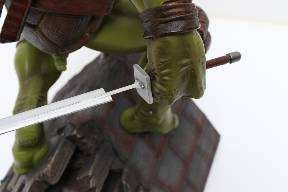 Slideshow Teenage Mutant Ninja Turtles "Leonardo" Action Figure