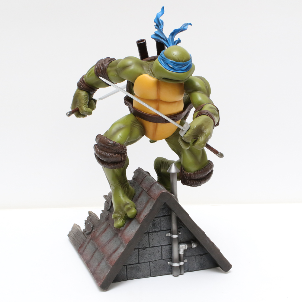 Slideshow Teenage Mutant Ninja Turtles "Leonardo" Action Figure