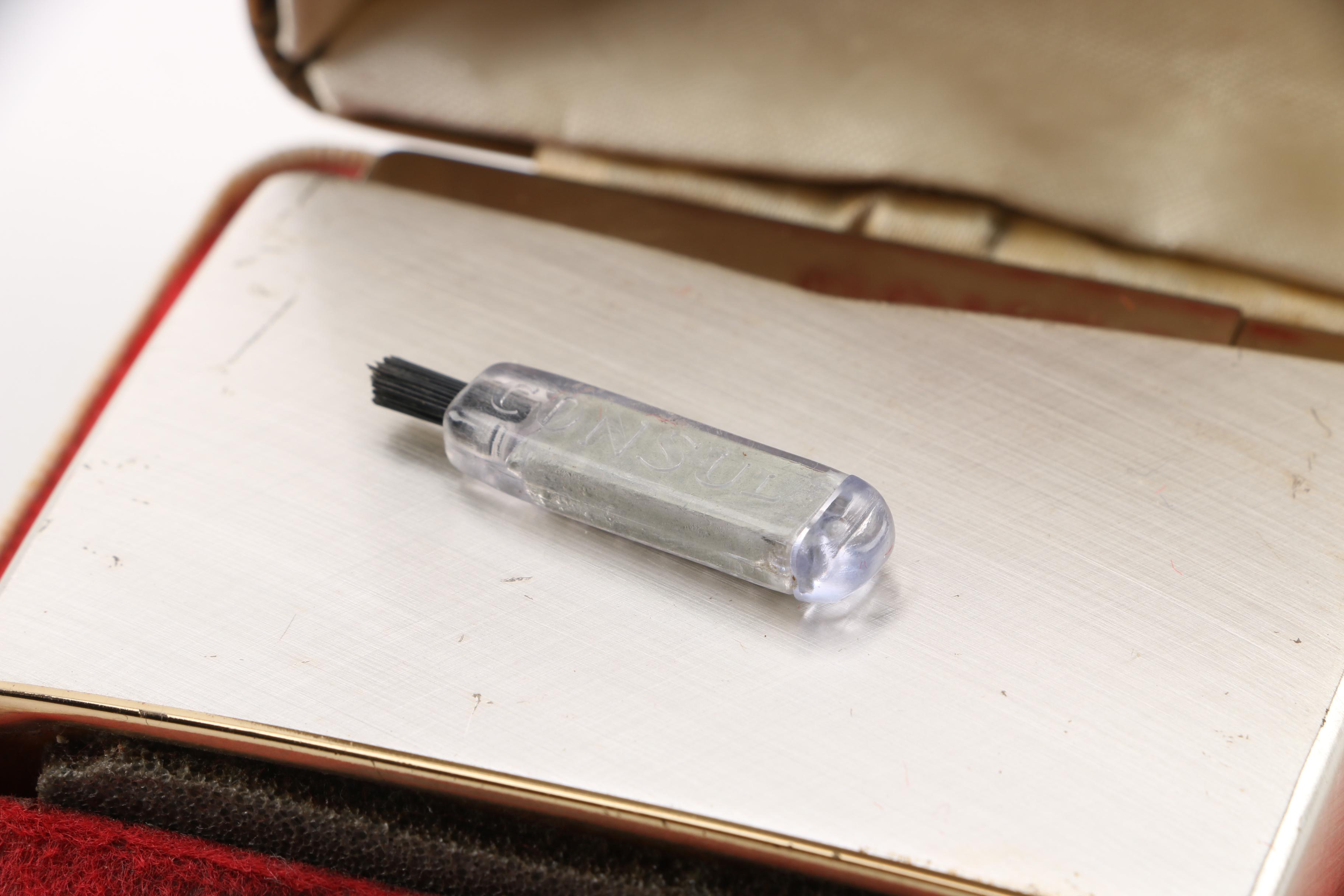 Consul Crown Table Lighter