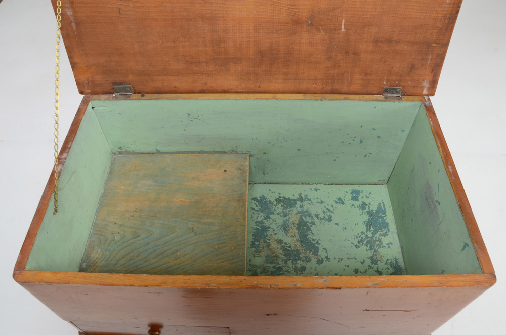 Antique Pine Lift-Top Dry Sink