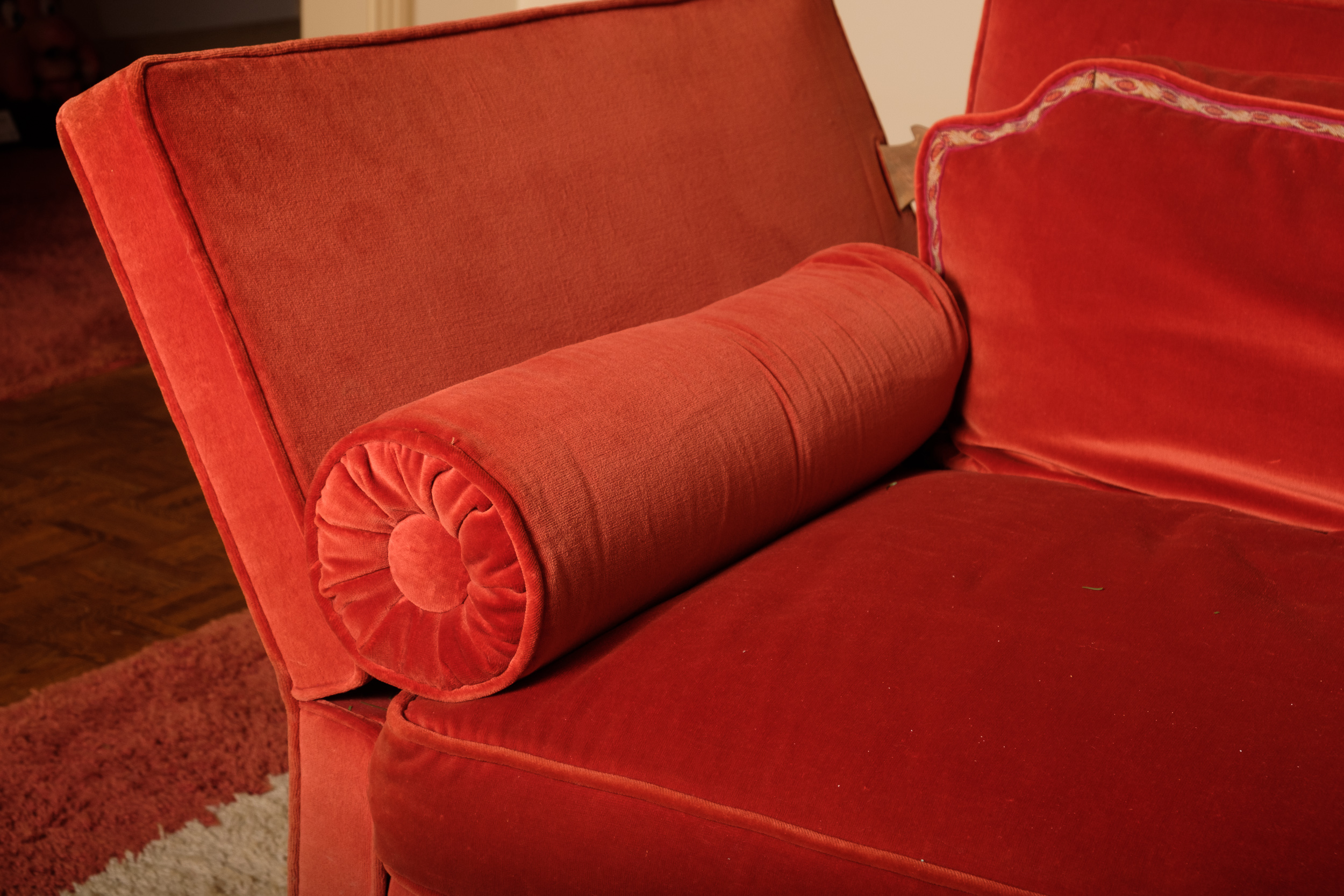 Vintage "Knole" Style Convertible Sofa