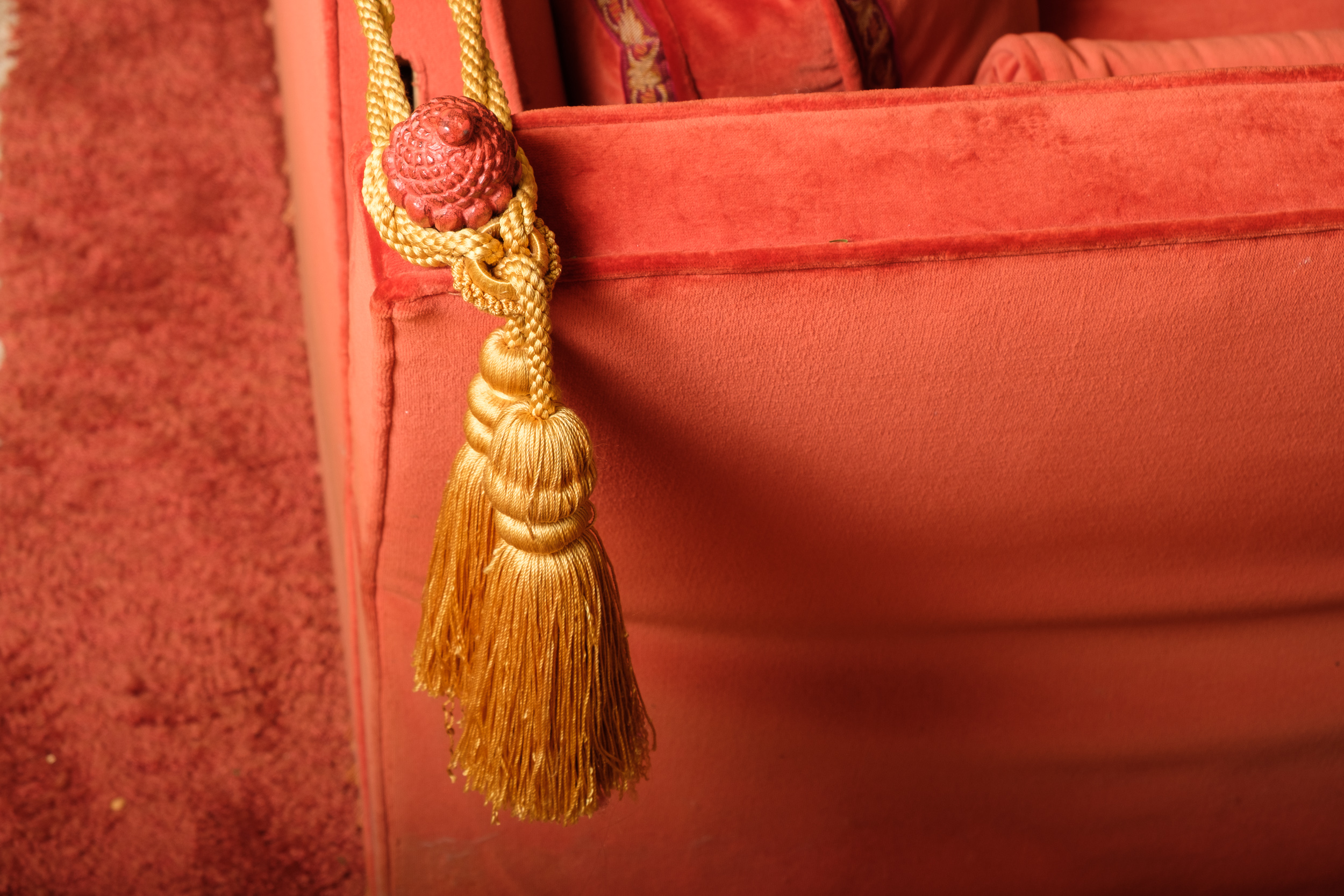 Vintage "Knole" Style Convertible Sofa