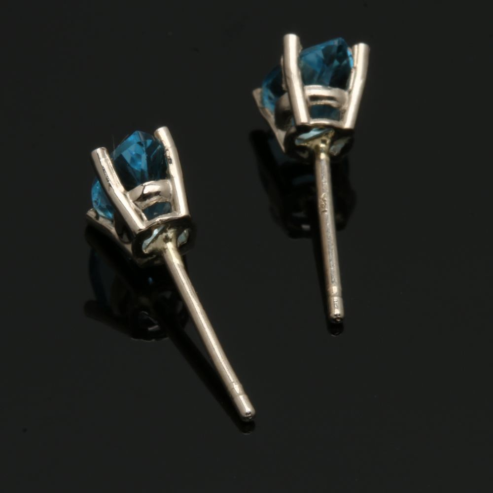 14K White Gold Topaz Earrings