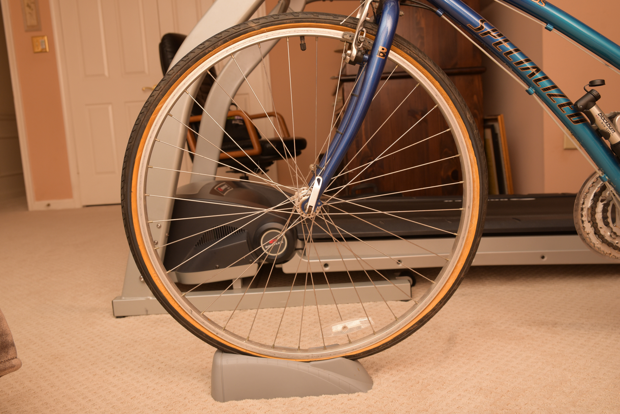 Specialized "Crossroads" Bicycle with Ascent Bike Trainer