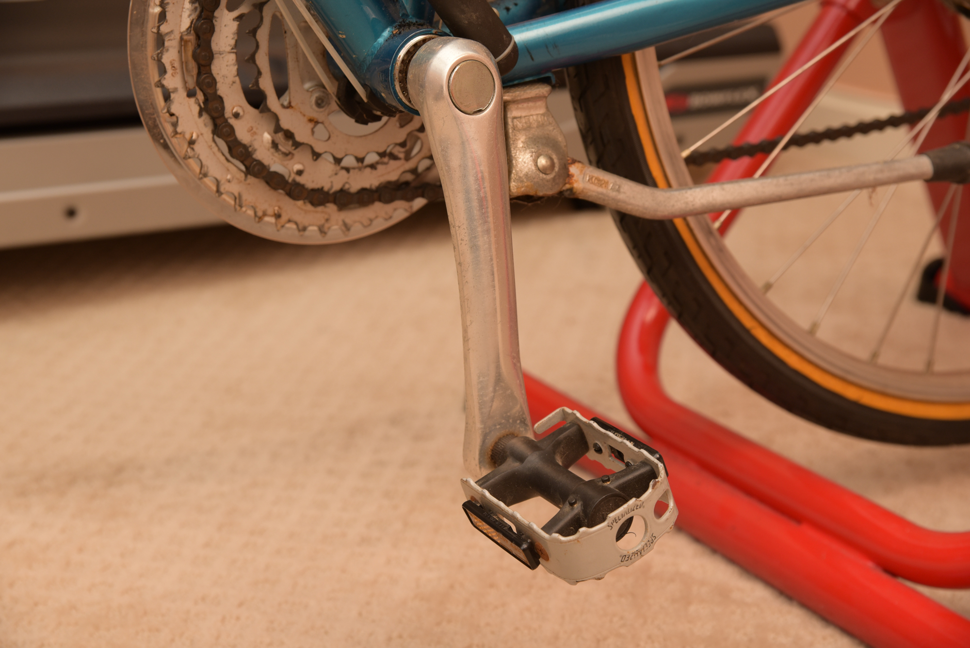 Specialized "Crossroads" Bicycle with Ascent Bike Trainer