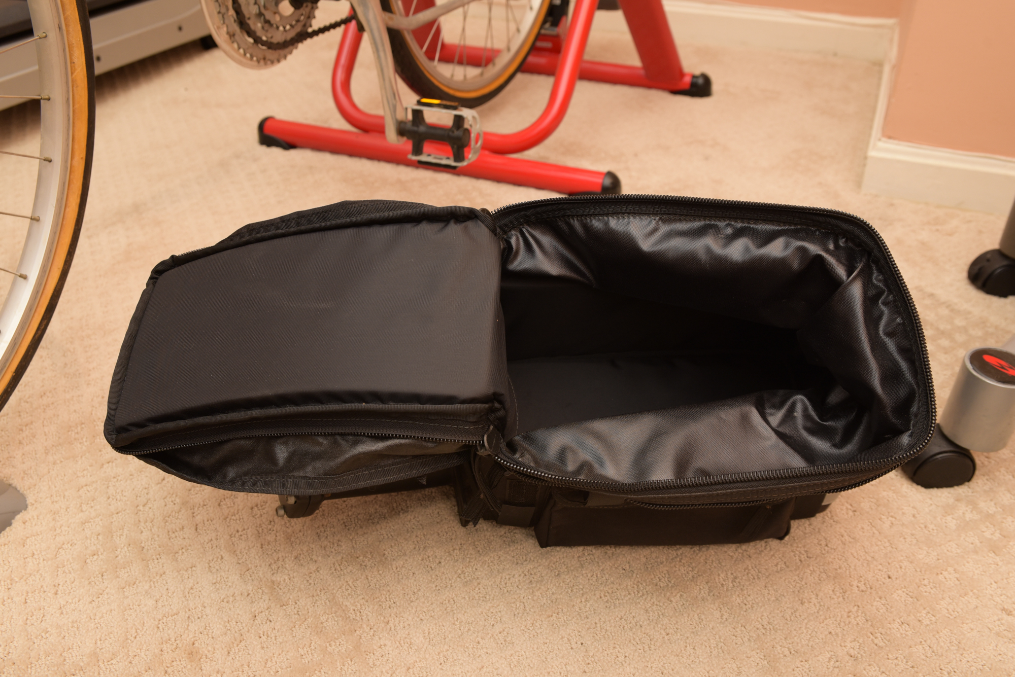 Specialized "Crossroads" Bicycle with Ascent Bike Trainer