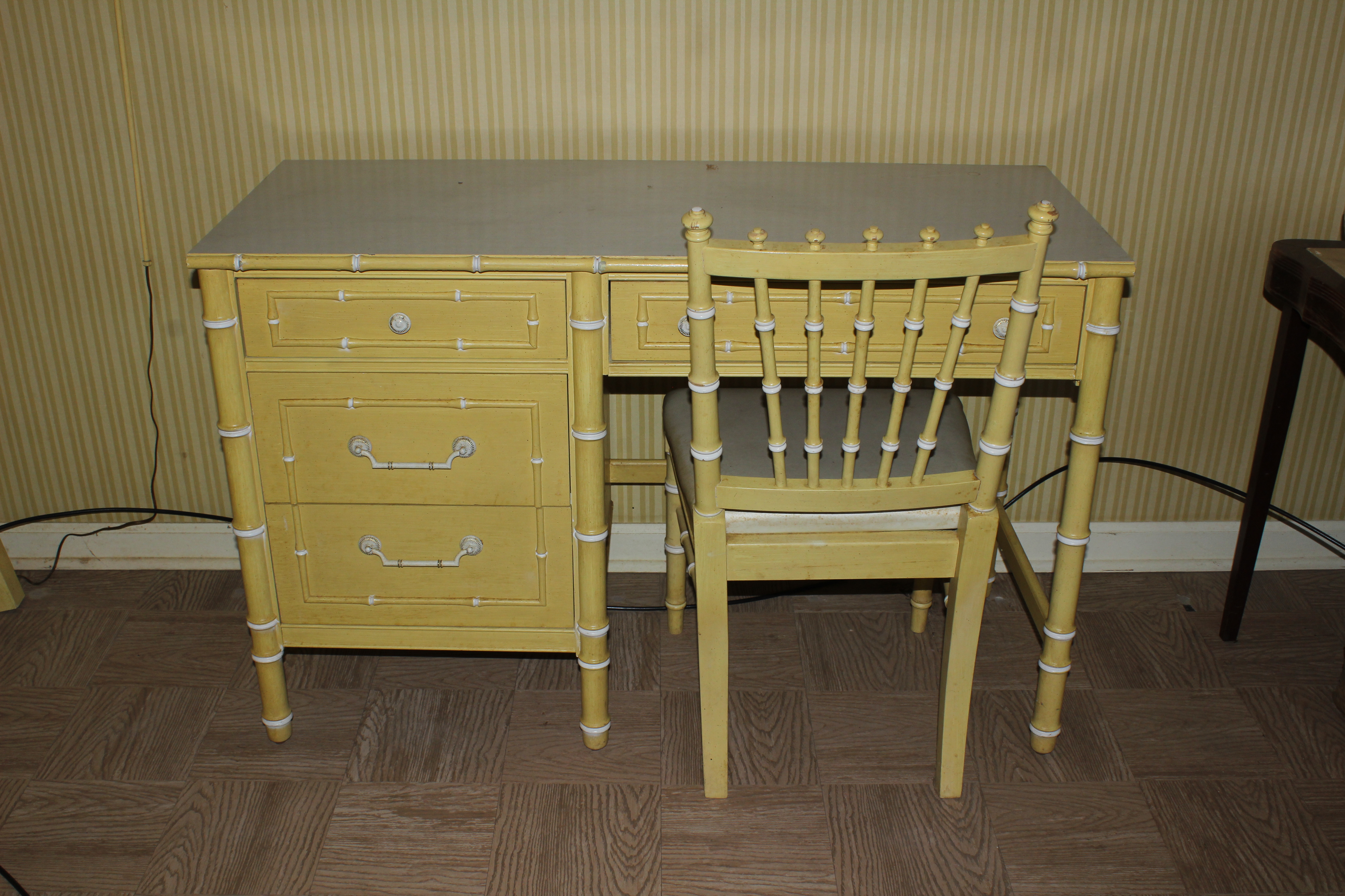 Vintage Thomasville Children's Yellow Bedroom Furniture