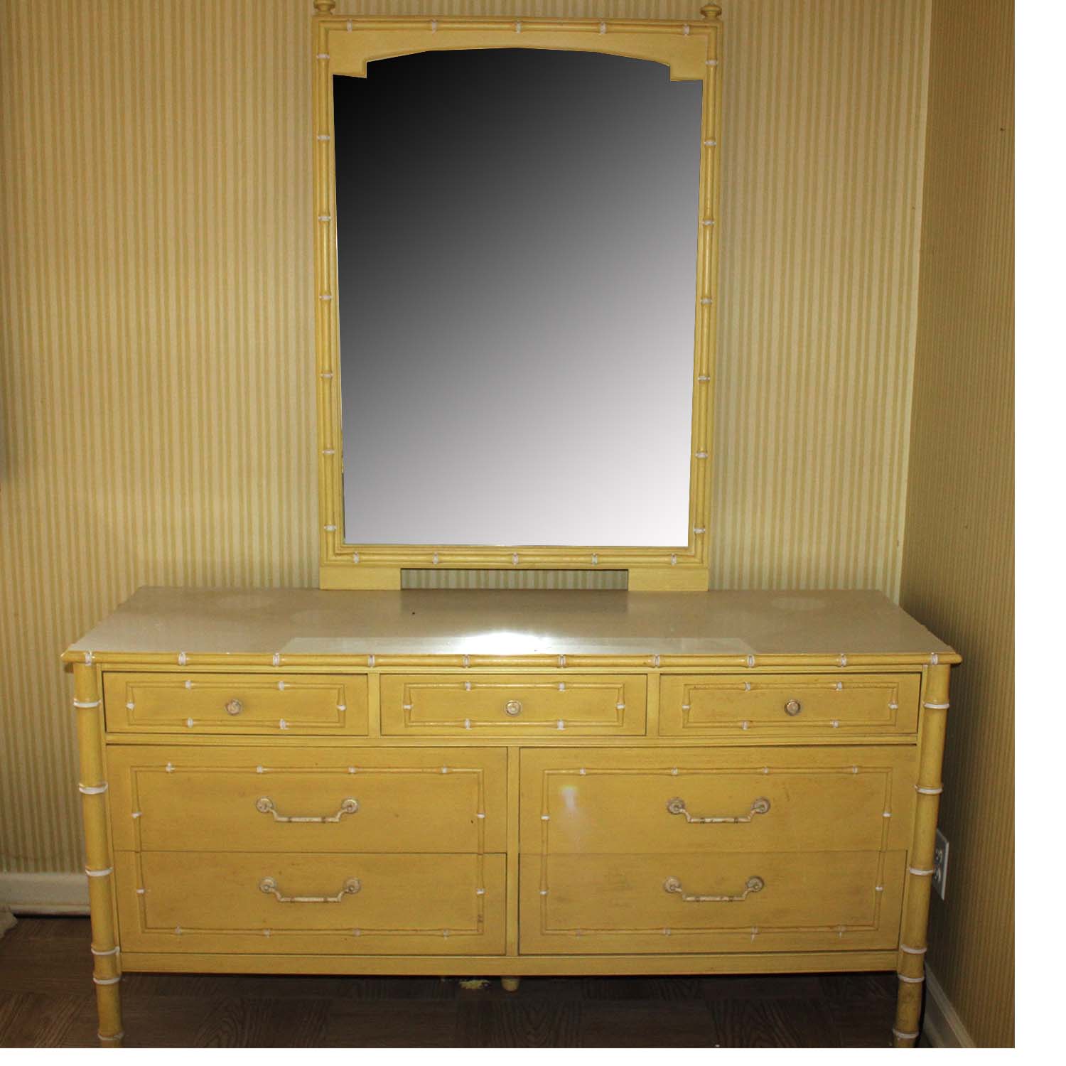 Vintage Thomasville Children's Yellow Bedroom Furniture