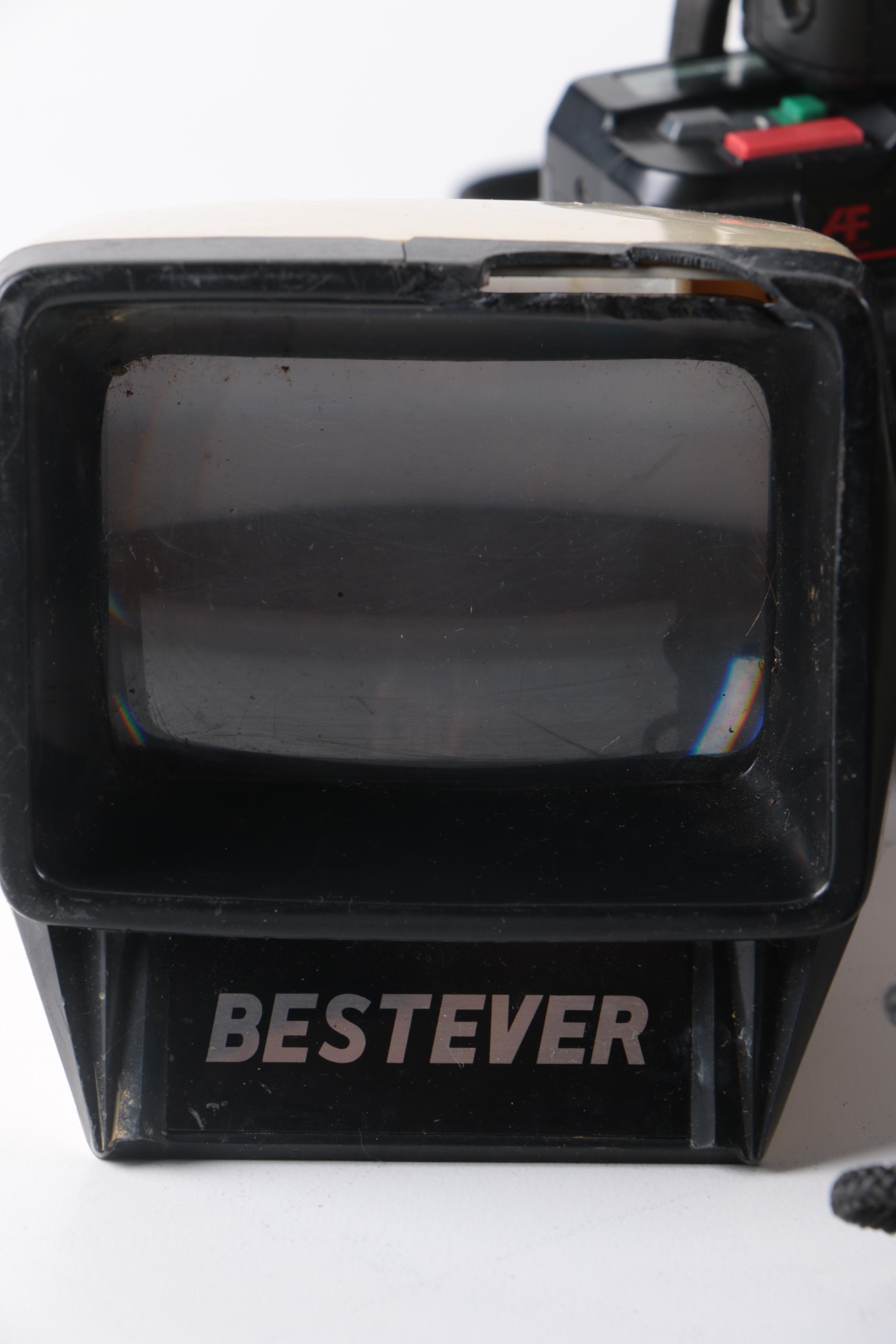 Still Cameras Including Polaroid 600, Square Shooter 2, and Swinger Model 20