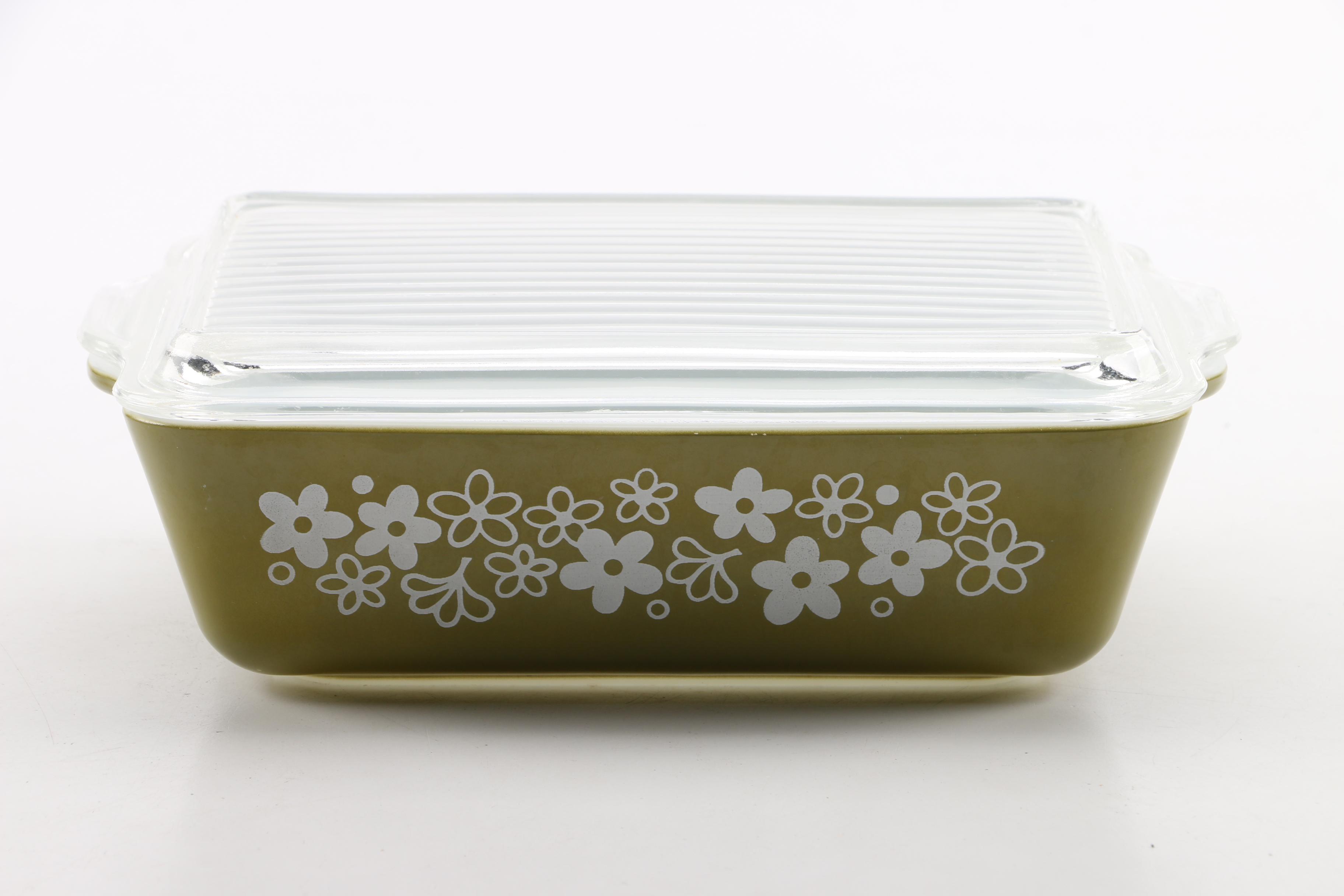 Vintage Pyrex Baking Dishes Including "Spring Blossom" and "Early American"