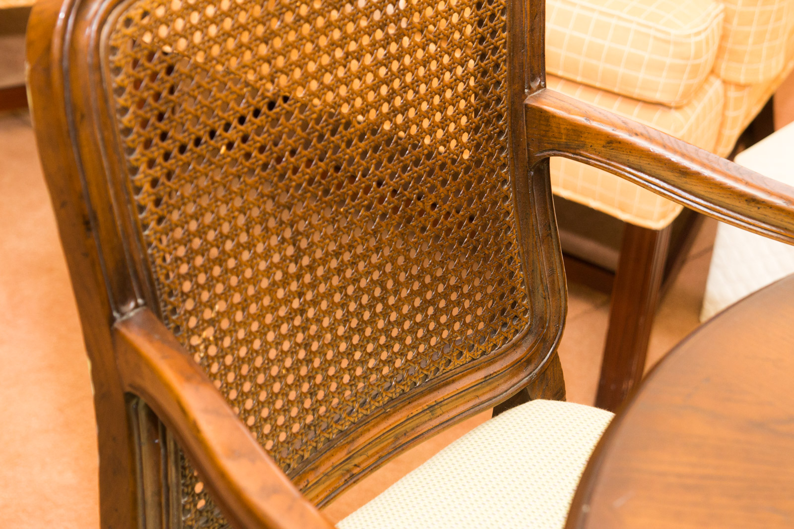 Cherry Queen Anne Style Dining Table and Chairs