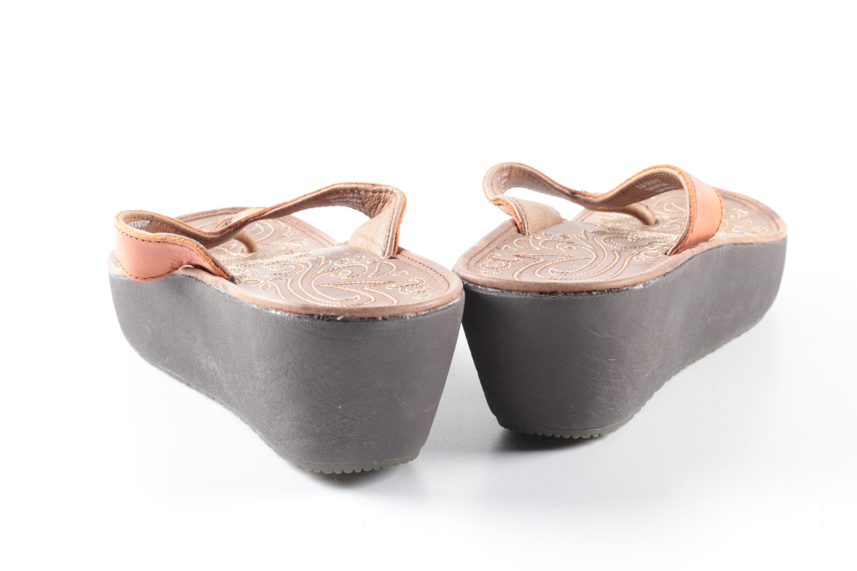 Olukai Women's Leather Wedge Thong Sandals