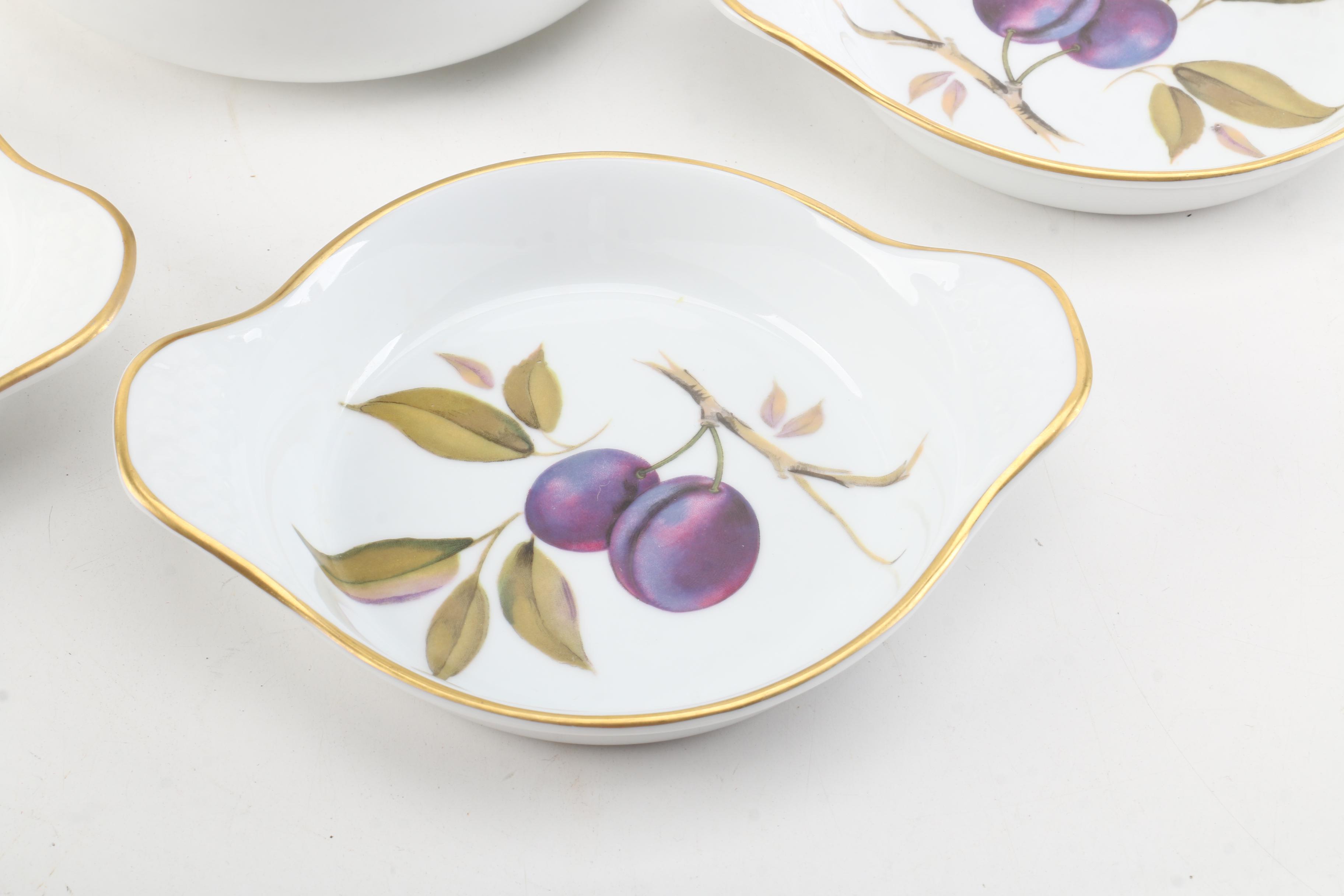 Royal Worcester "Evesham" Porcelain Tableware