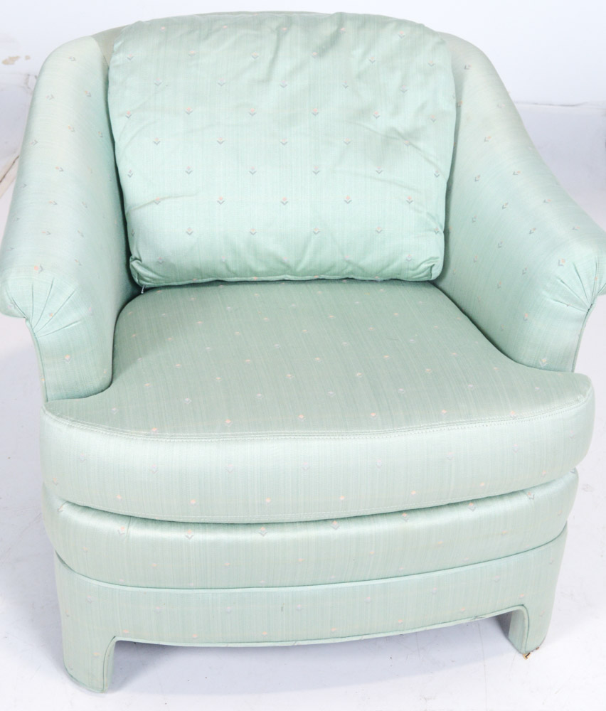 Vintage Club Chair from Sherrell Furniture
