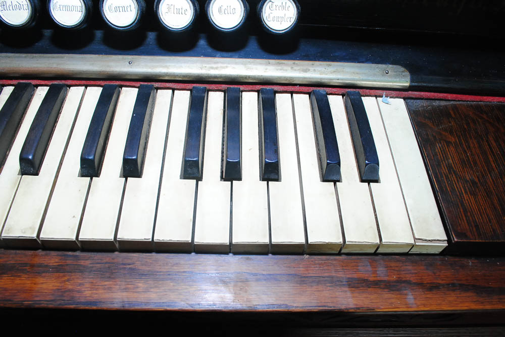 Antique Victorian Kenwood Organ