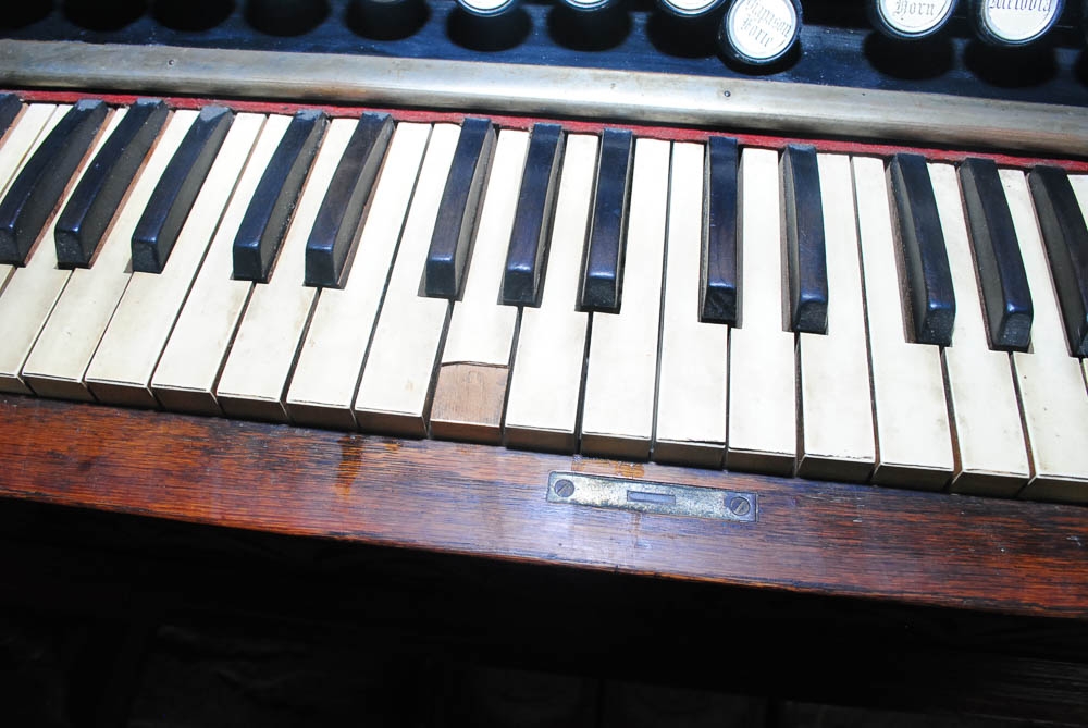 Antique Victorian Kenwood Organ