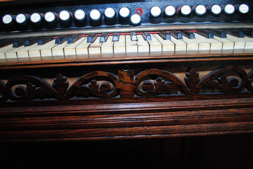 Antique Victorian Kenwood Organ