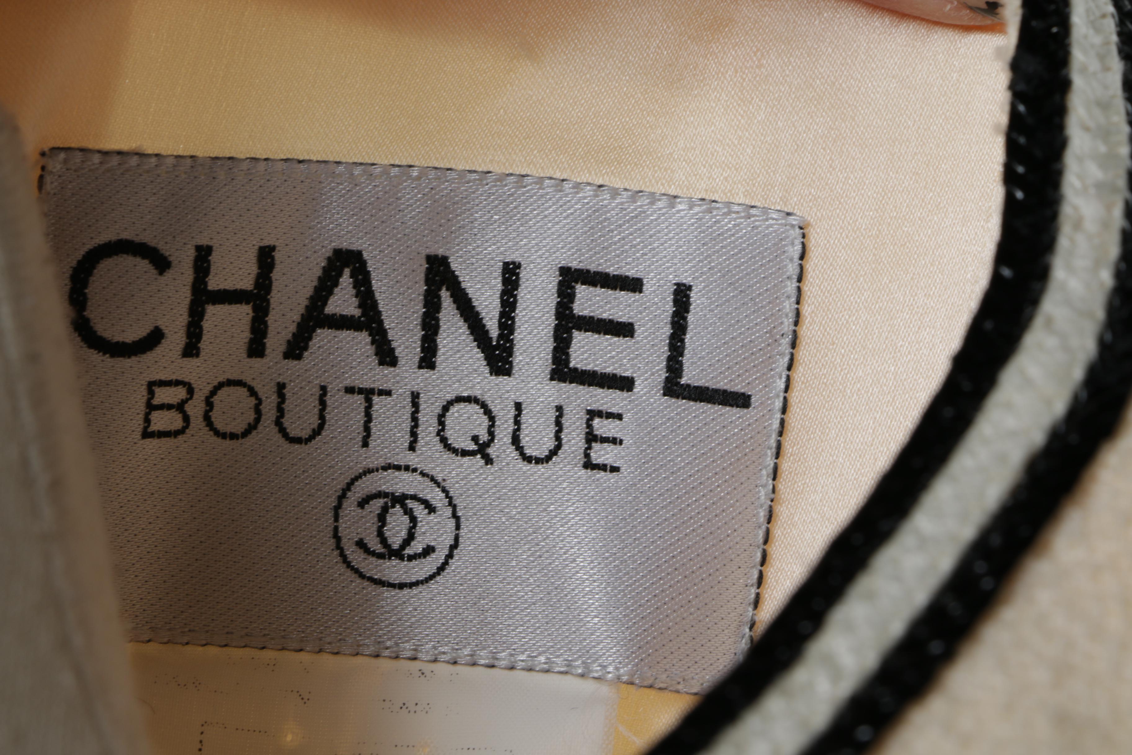 Women's Vintage Chanel Boutique Cream and Black Wool Blend Suit Jacket