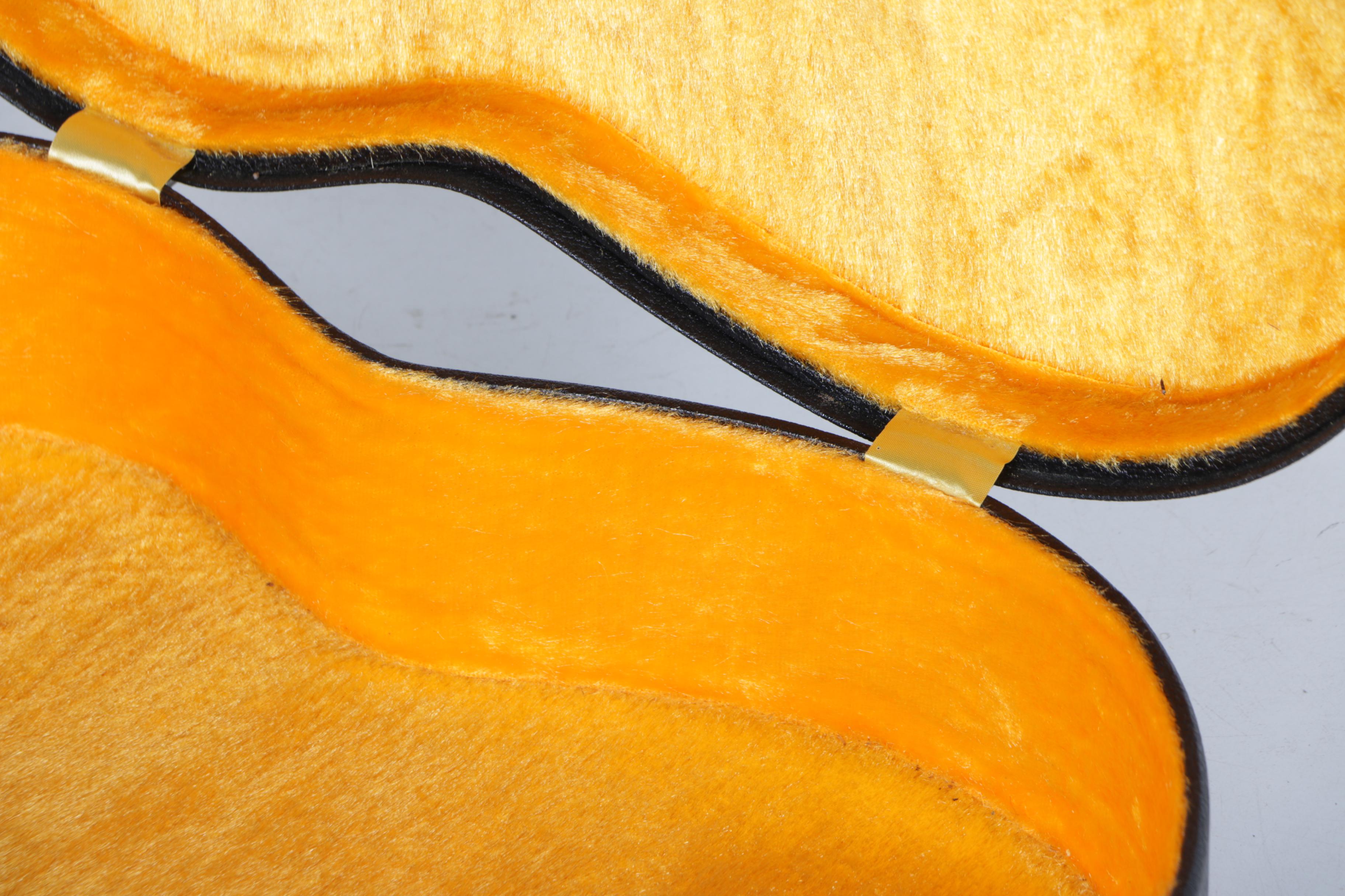 Vintage Goya GG-10 Classical Acoustic Guitar with Hardshell Case