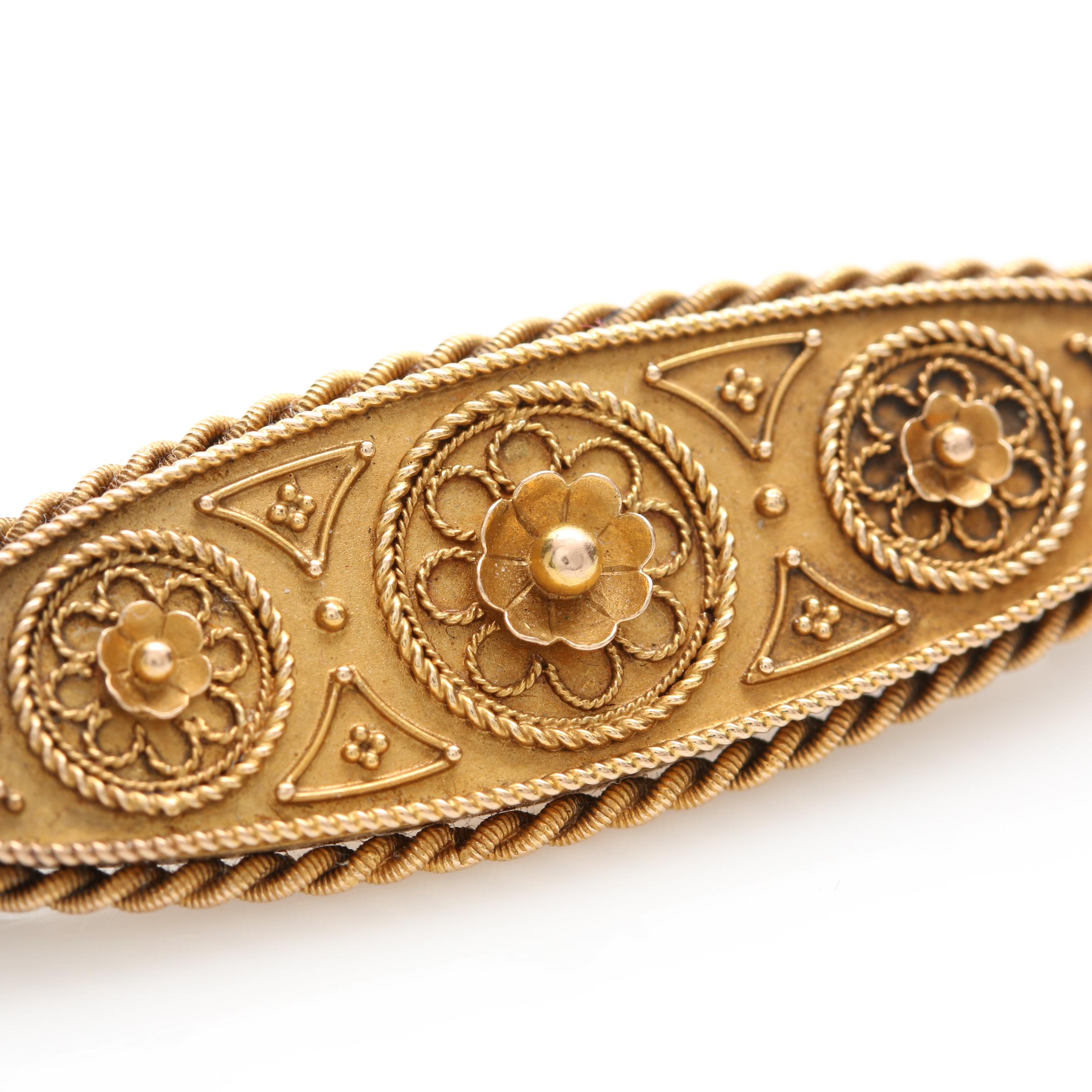 Victorian 15K Yellow Gold Floral Brooch