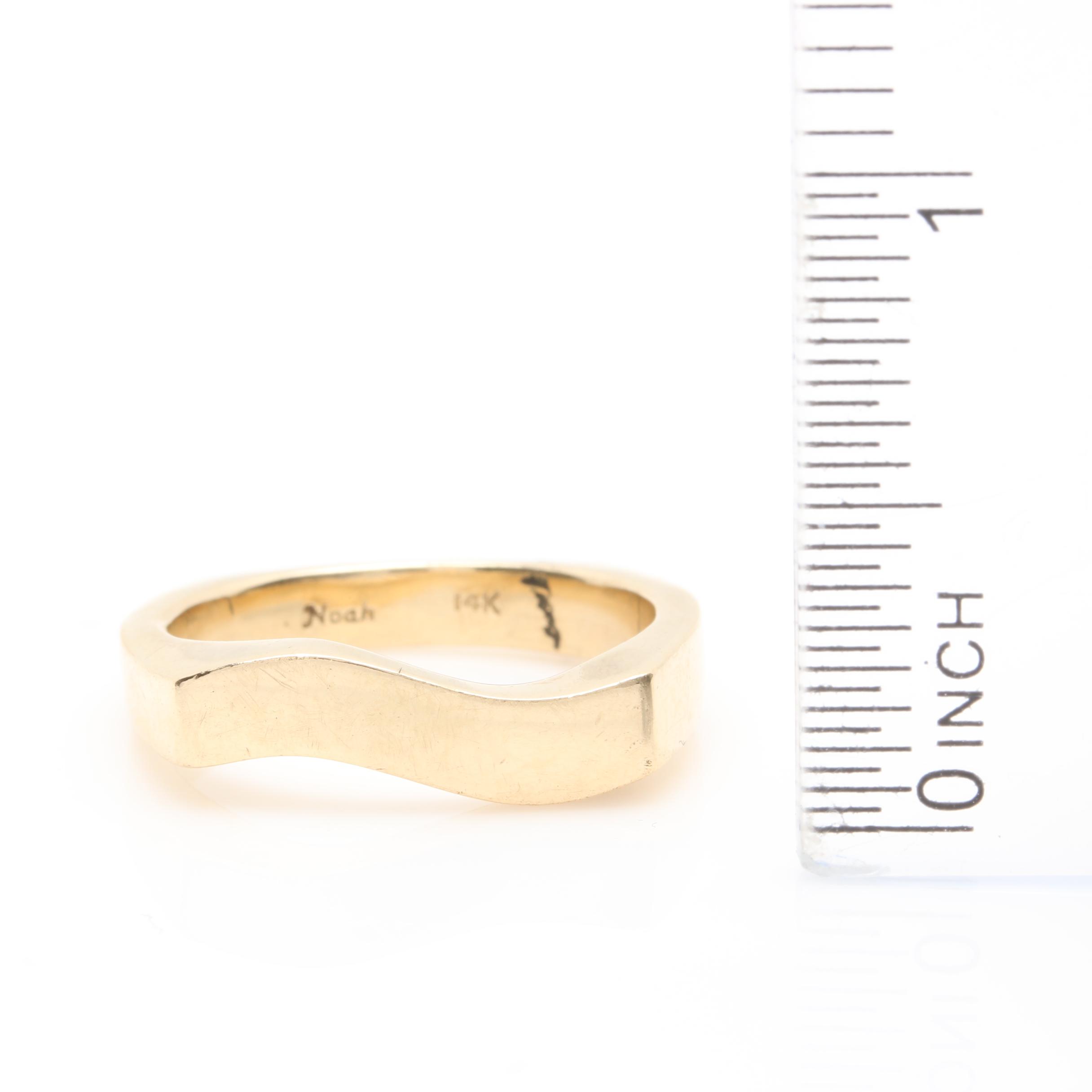 14K Yellow Gold Scalloped Ring