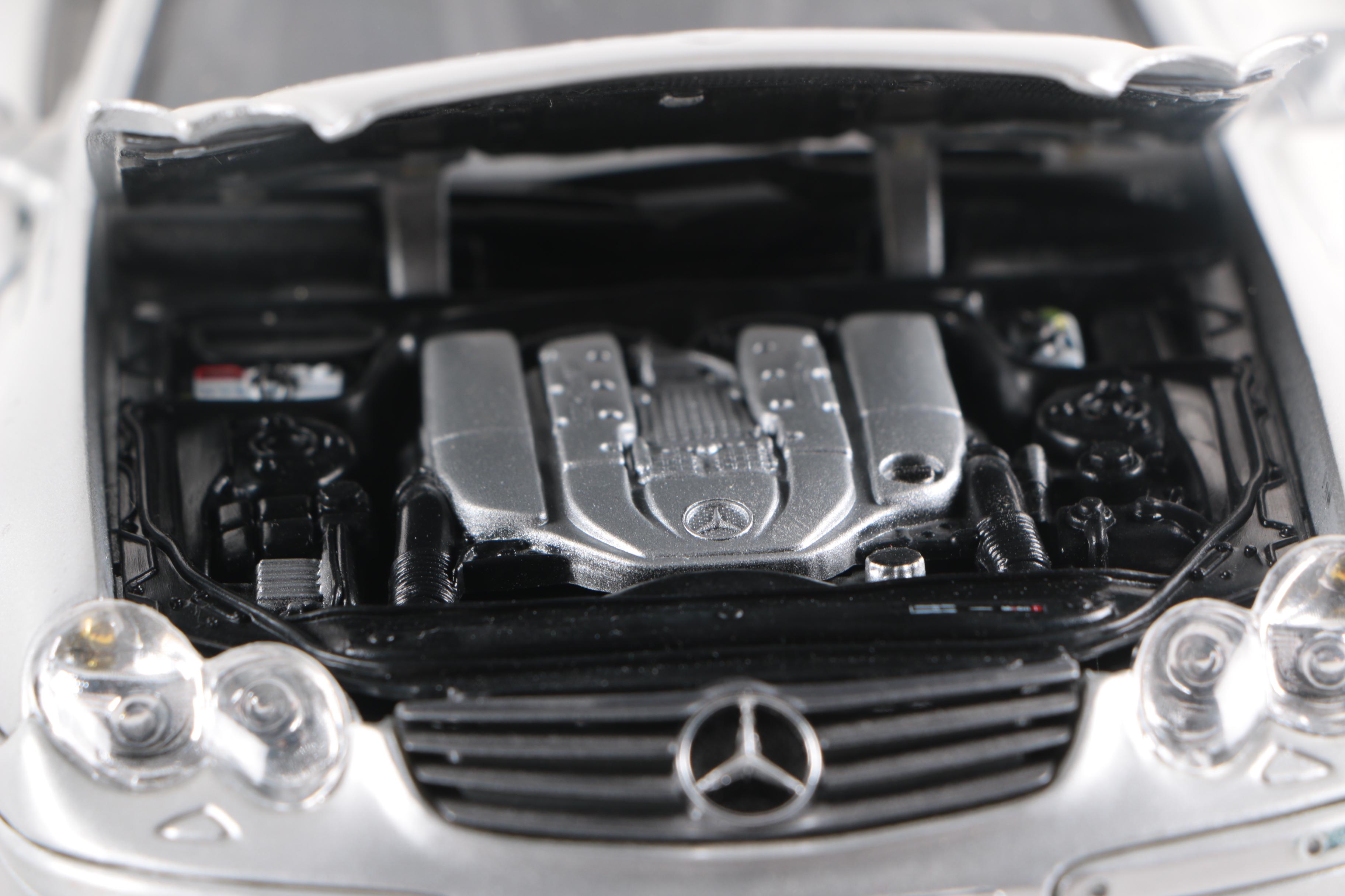 1:18 Scale Mercedes-Benz SL55 AMG Premiere Edition by Maisto