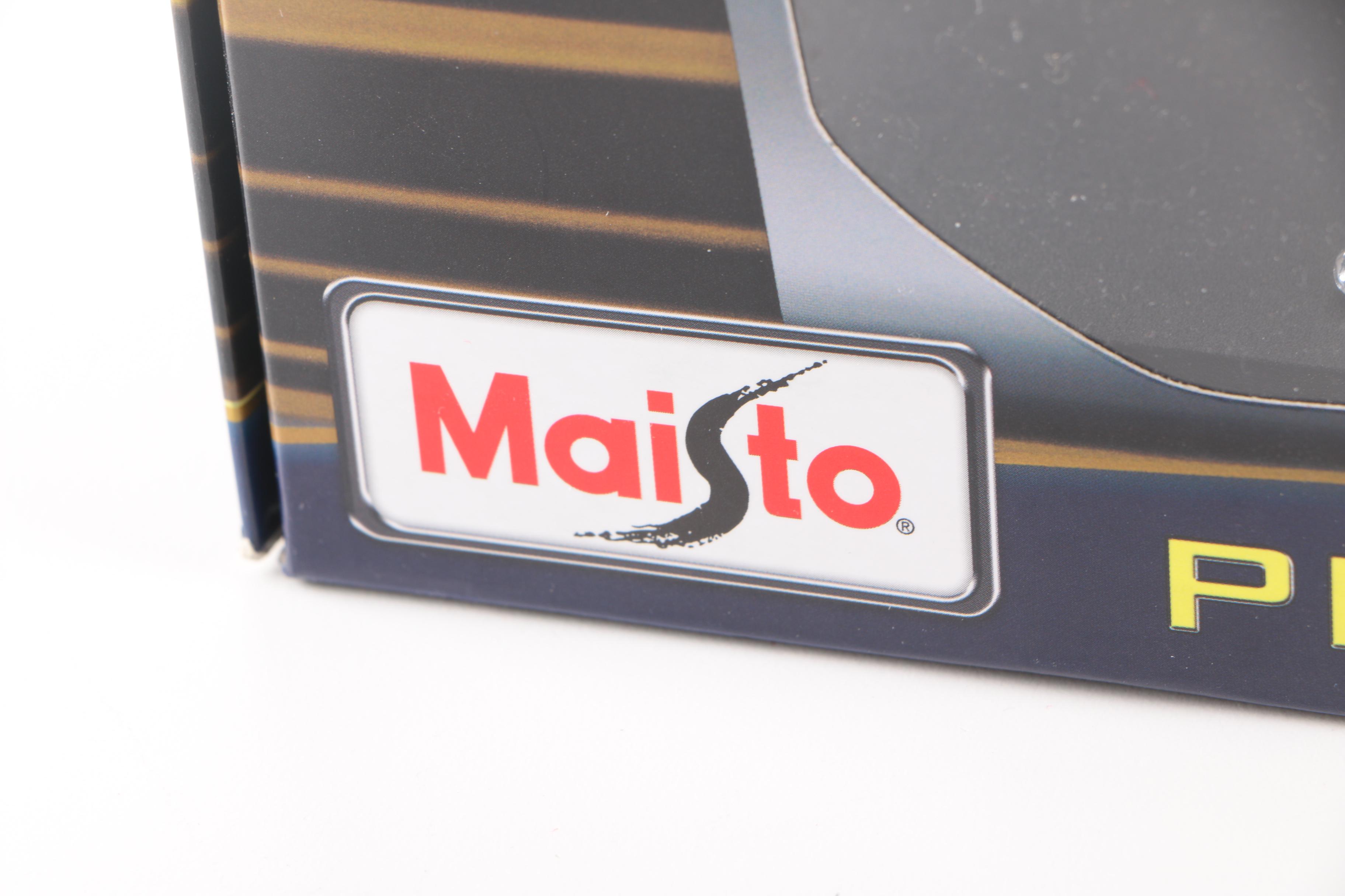 1:18 Scale Mercedes-Benz SL55 AMG Premiere Edition by Maisto