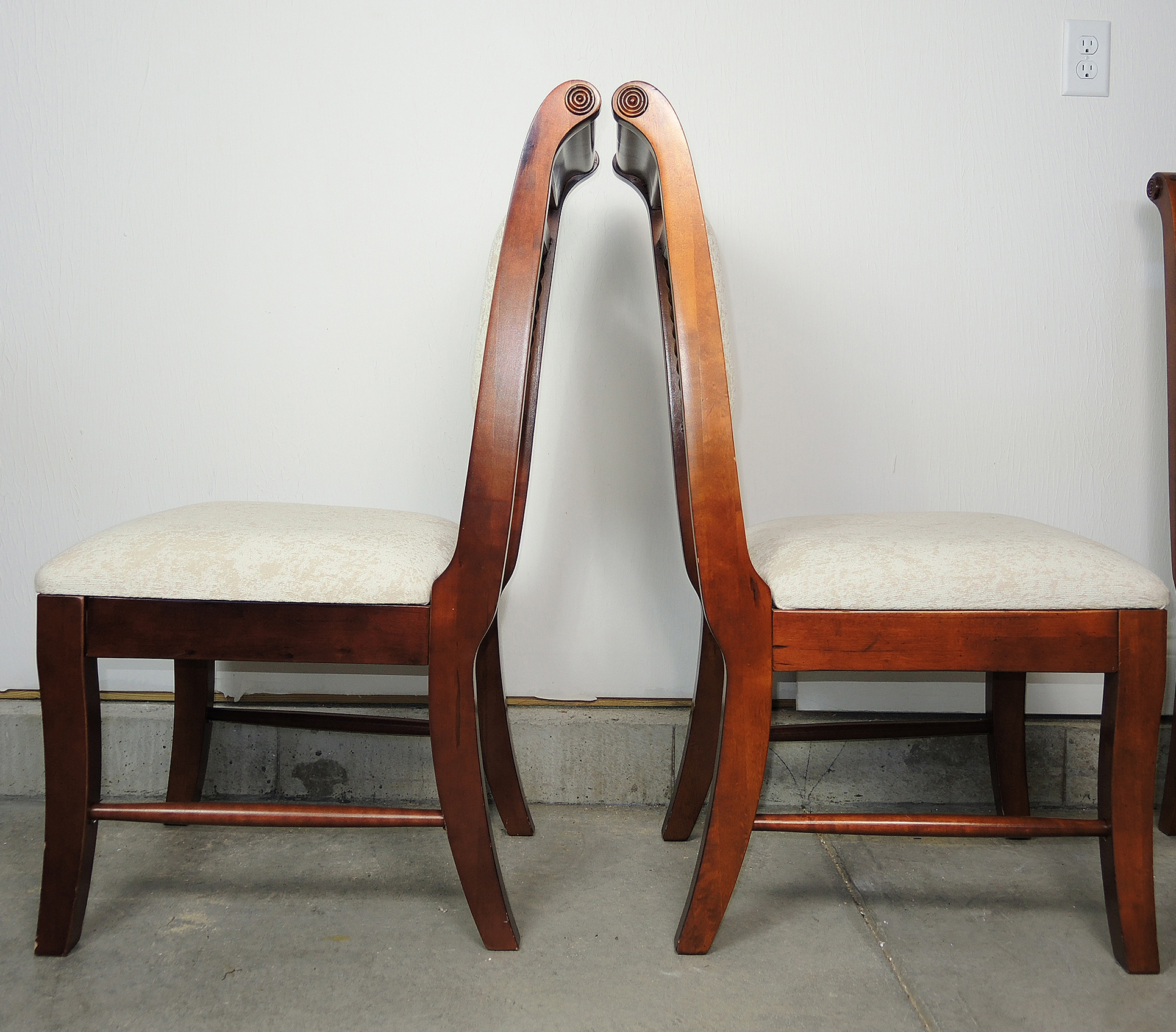 Bassett Furniture Traditional Cherry Dining Chairs