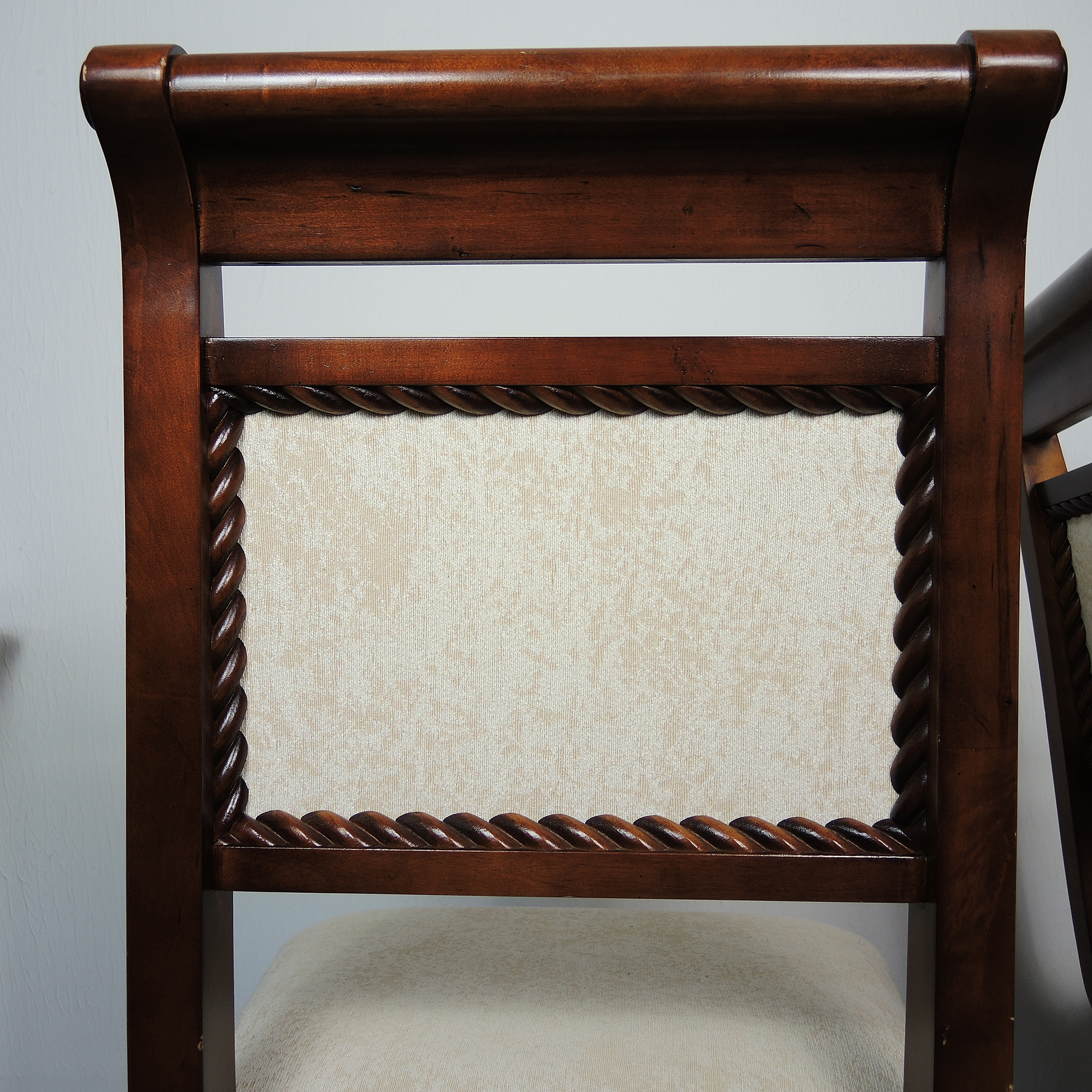 Bassett Furniture Traditional Cherry Dining Chairs