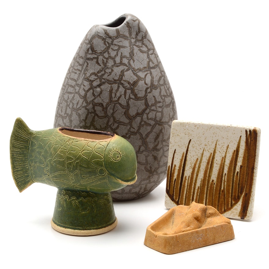 Grouping of Ceramic and Stoneware Items