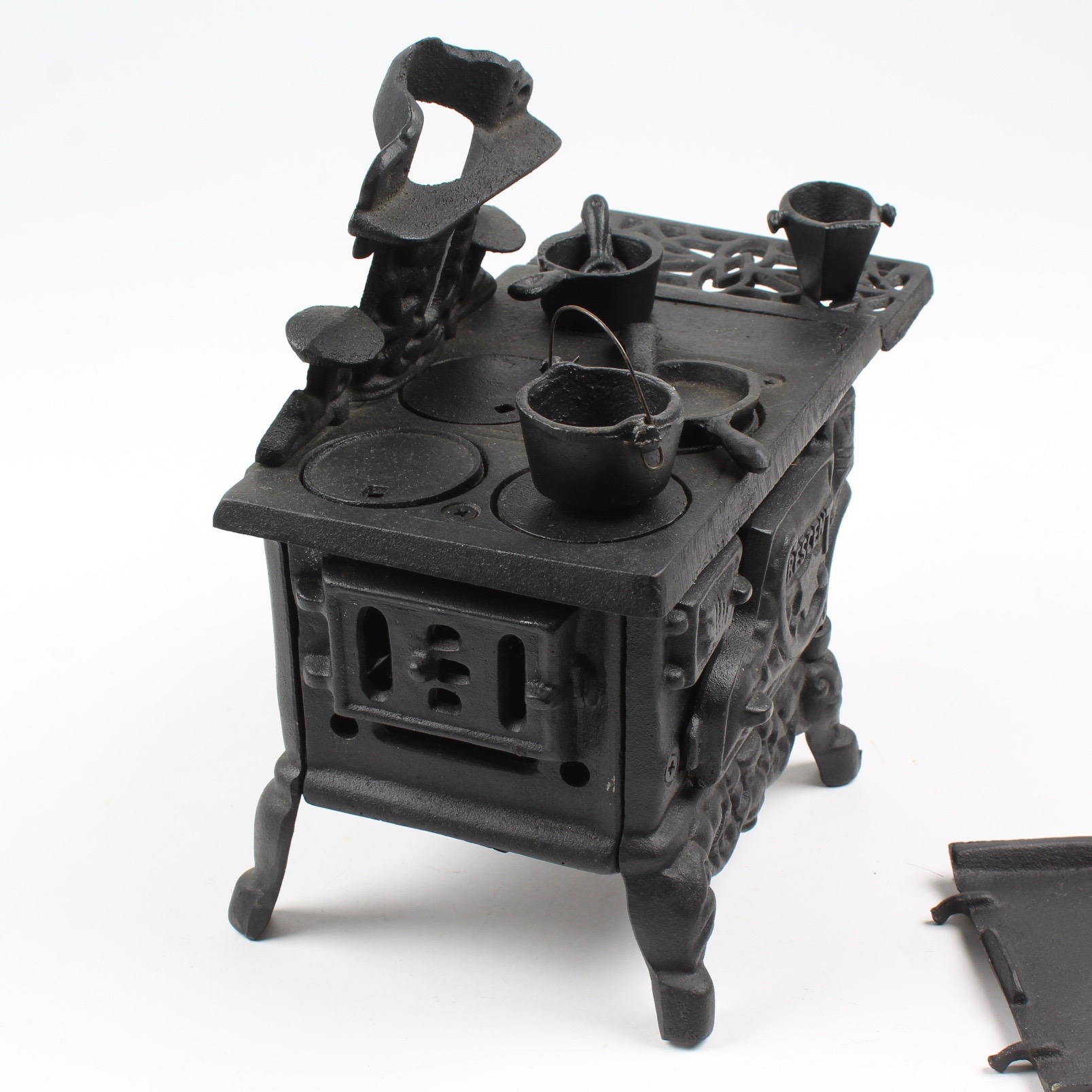 Miniature Crescent Cast Iron Display/Toy Stove