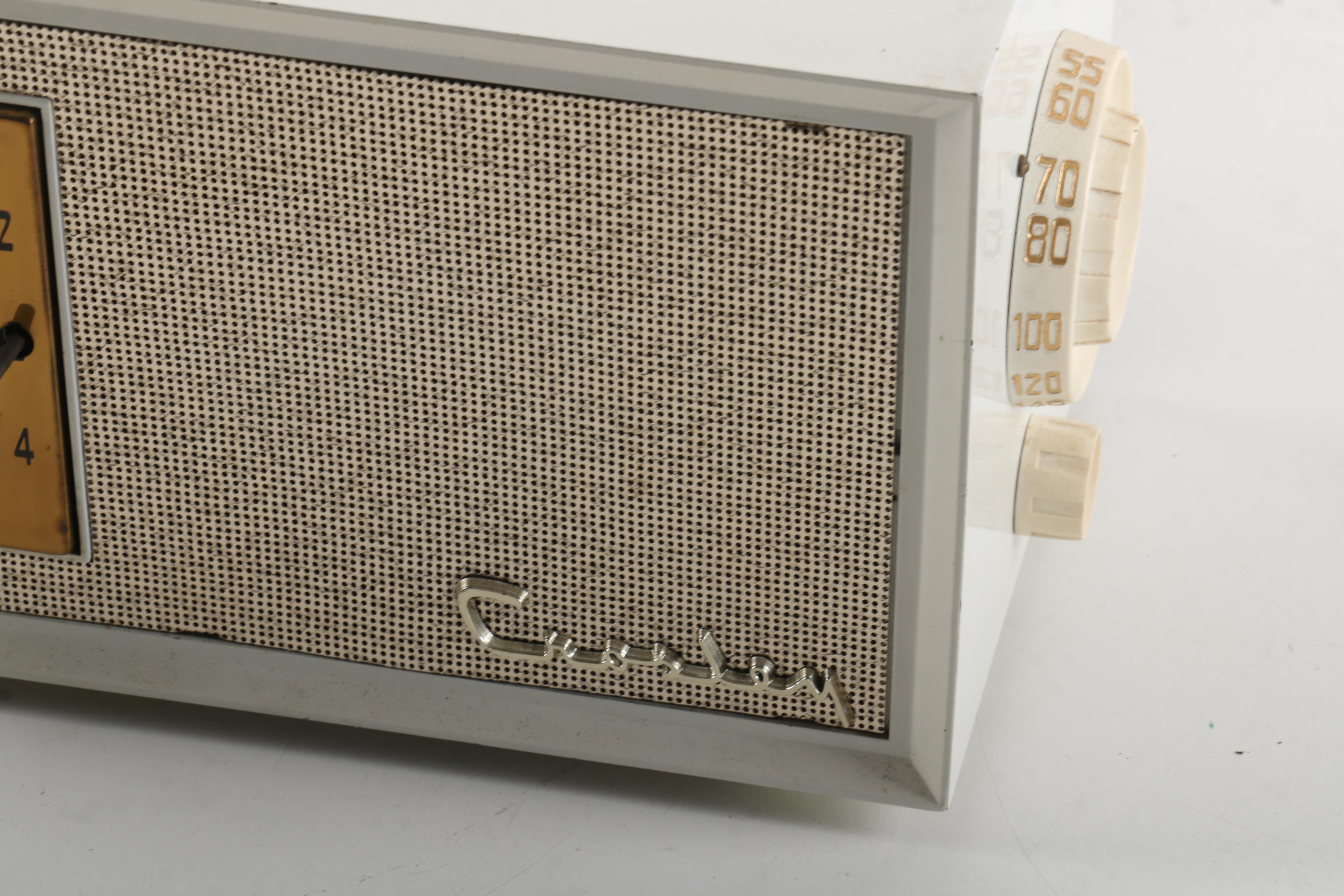 Vintage Crosley Model E-90WE Clock Radio