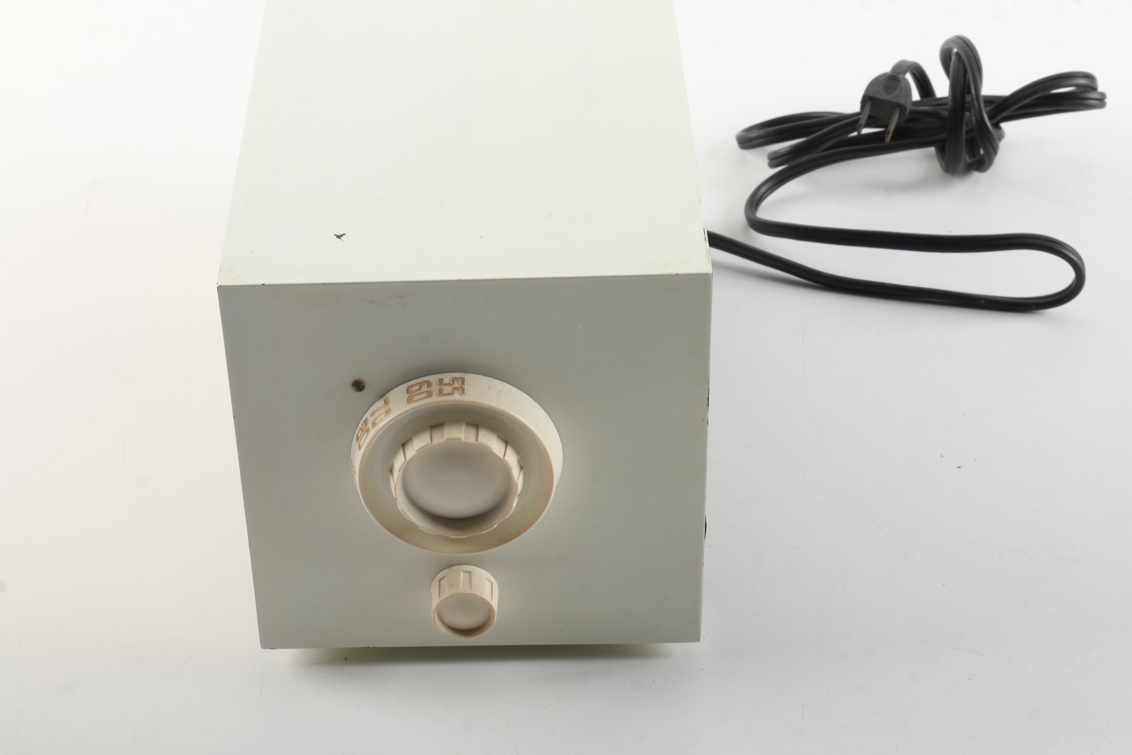 Vintage Crosley Model E-90WE Clock Radio