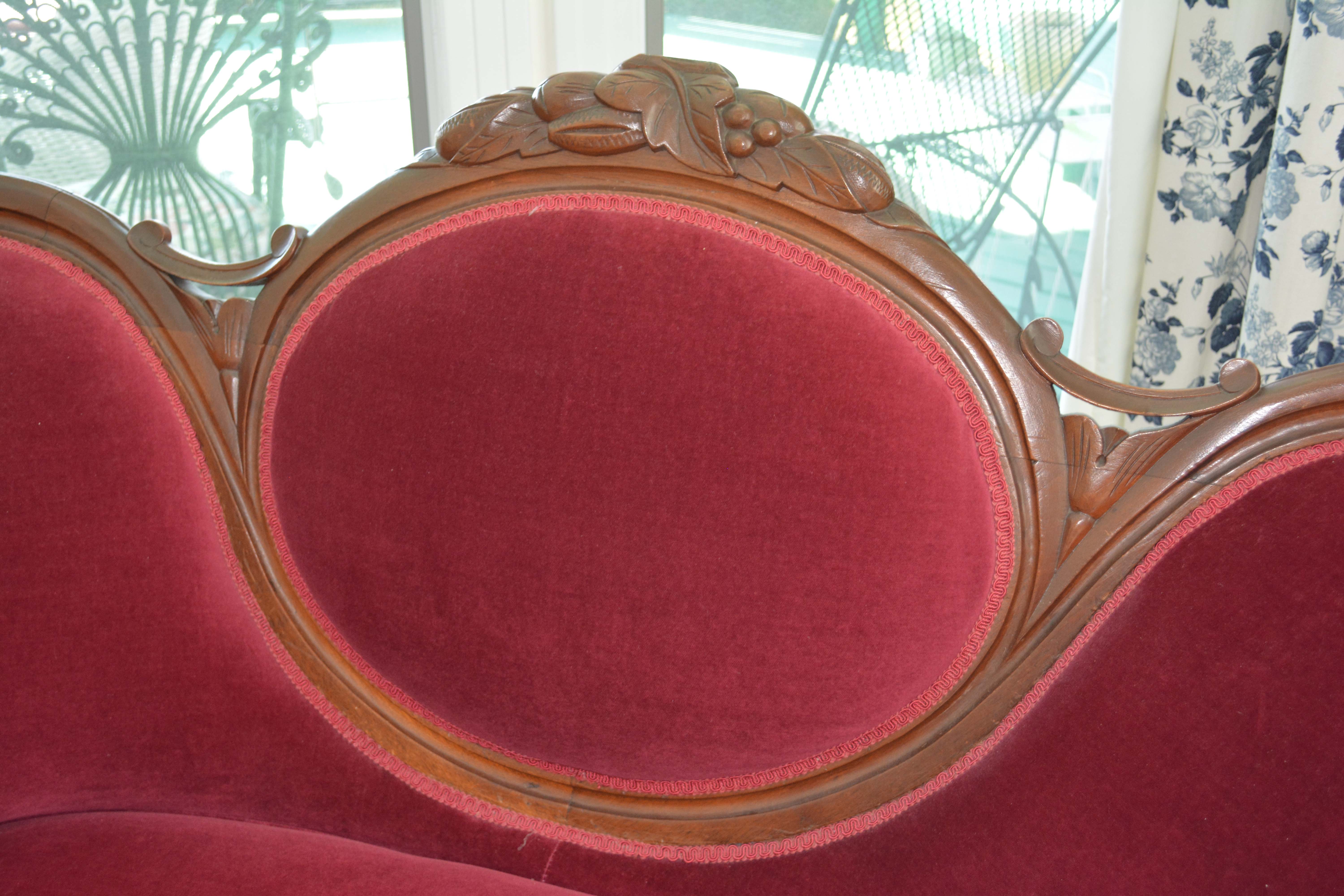 Antique Victorian Walnut Settee